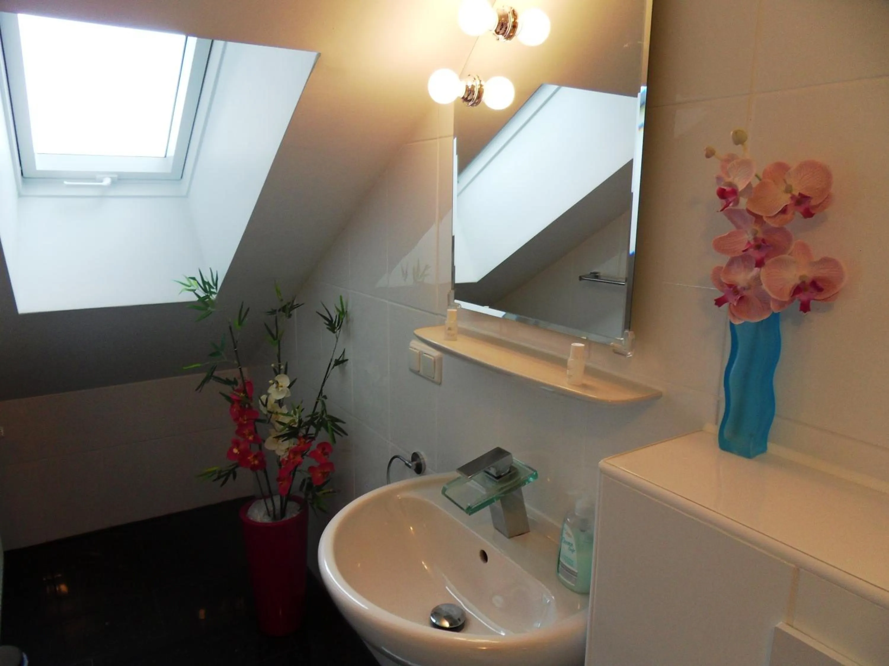 Bathroom in Hotel Linnert