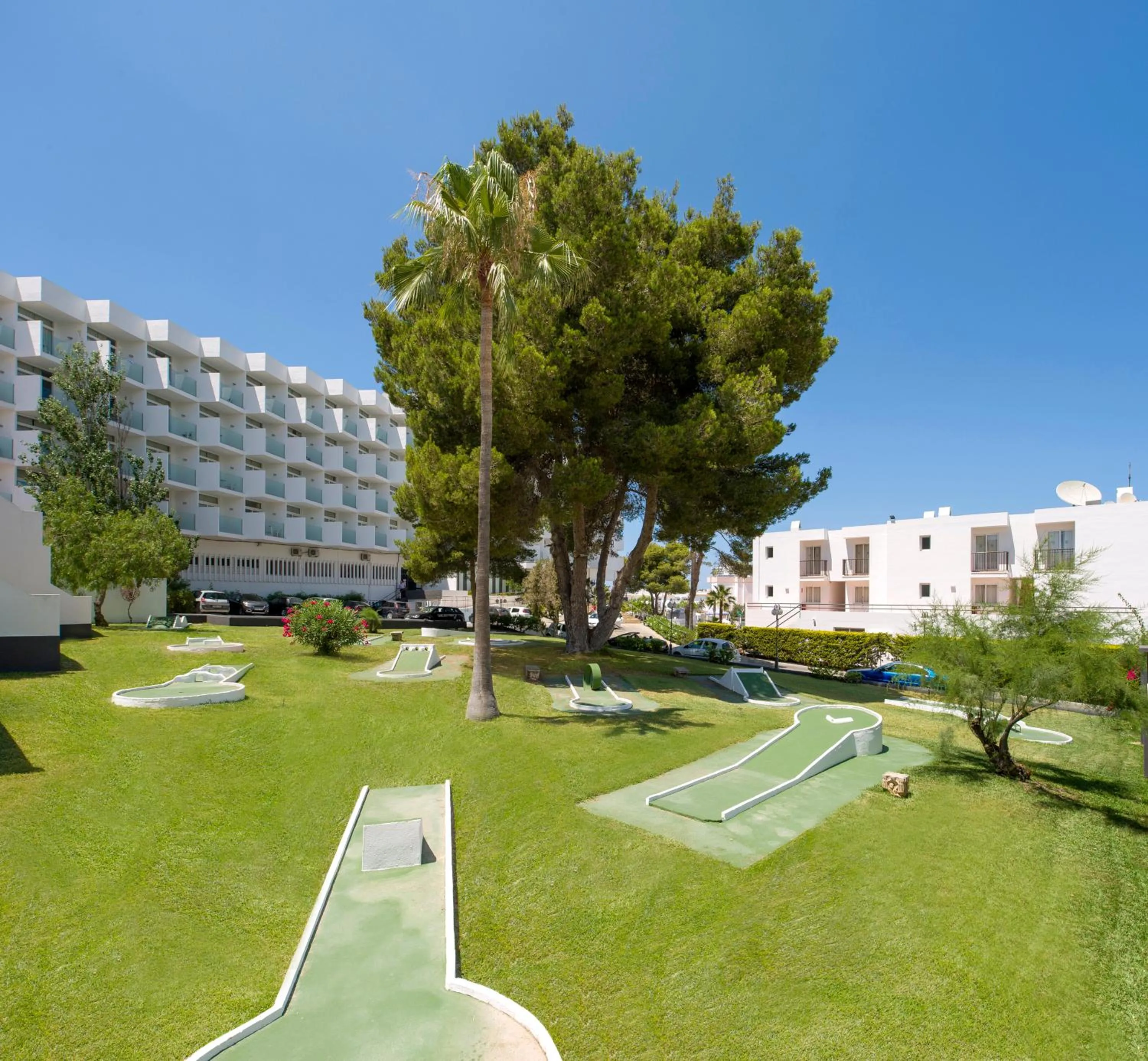 Minigolf in Apartamentos Vibra Riviera