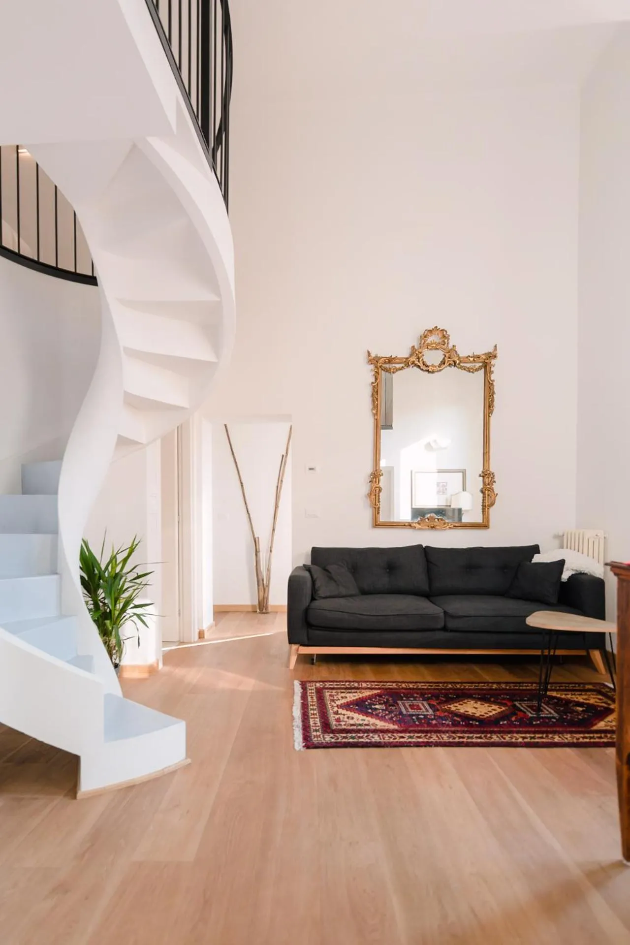 Grande, moderno appartamento in edificio storico