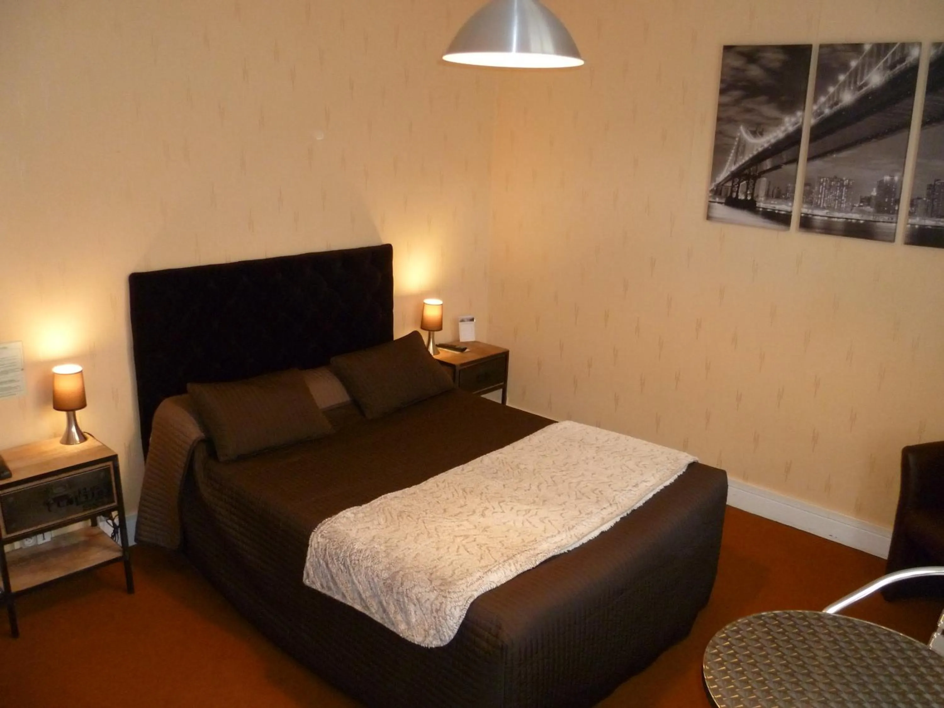 Bedroom, Bed in Hôtel La Résidence