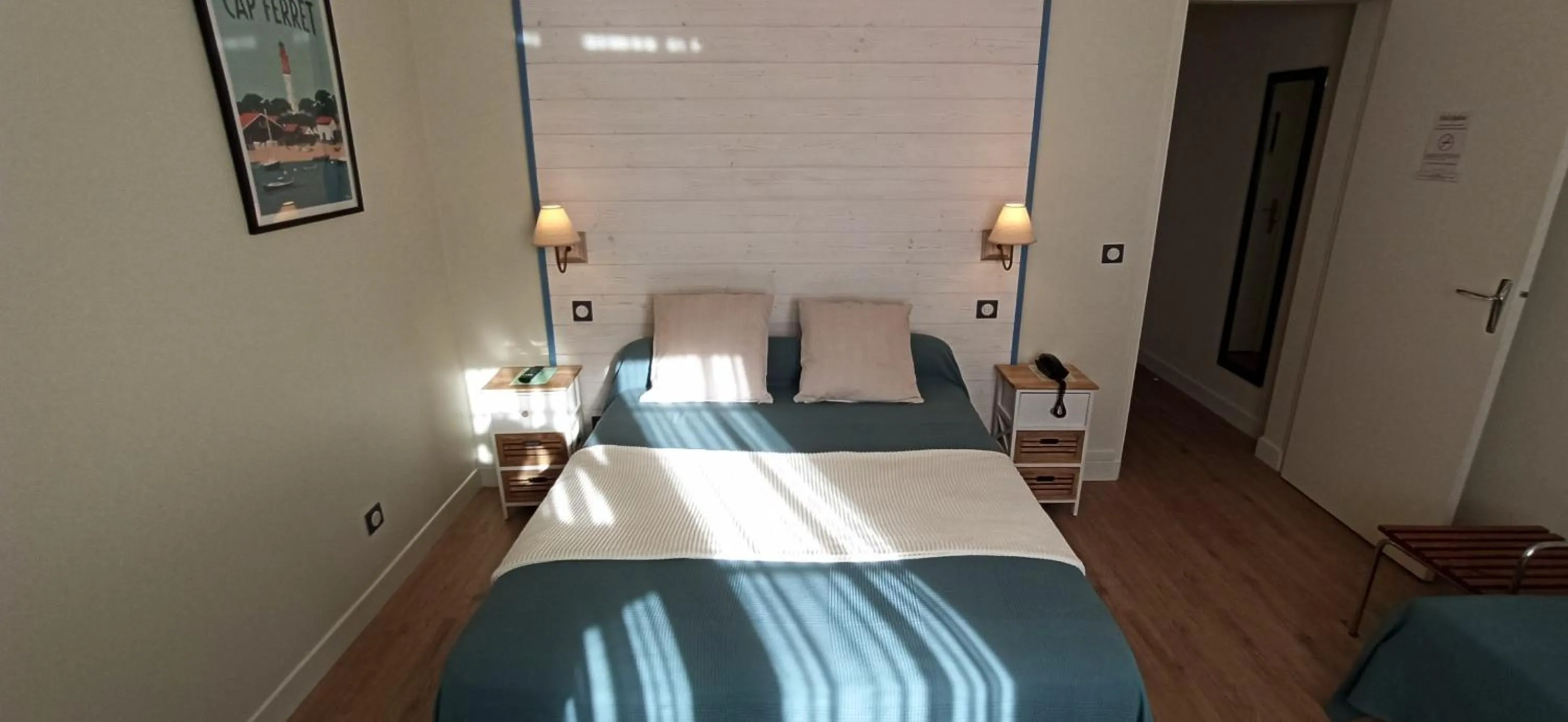 Bedroom, Bed in Hôtel La Résidence