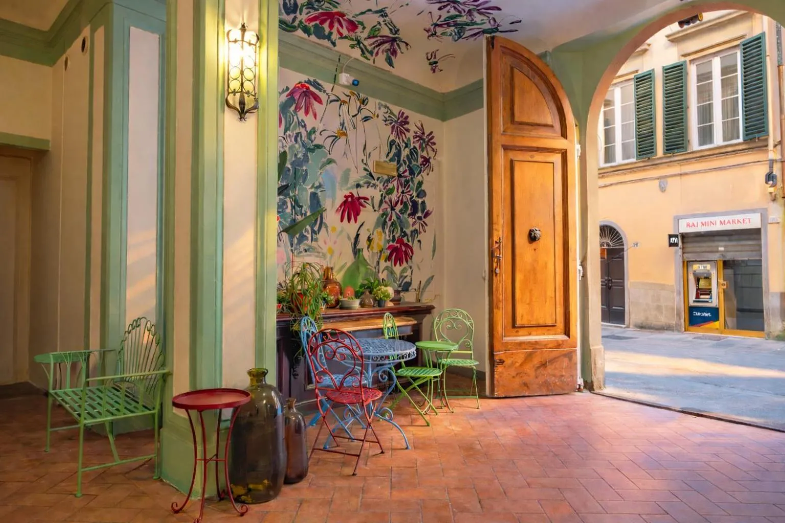 Facade/entrance in Hotel Merlini