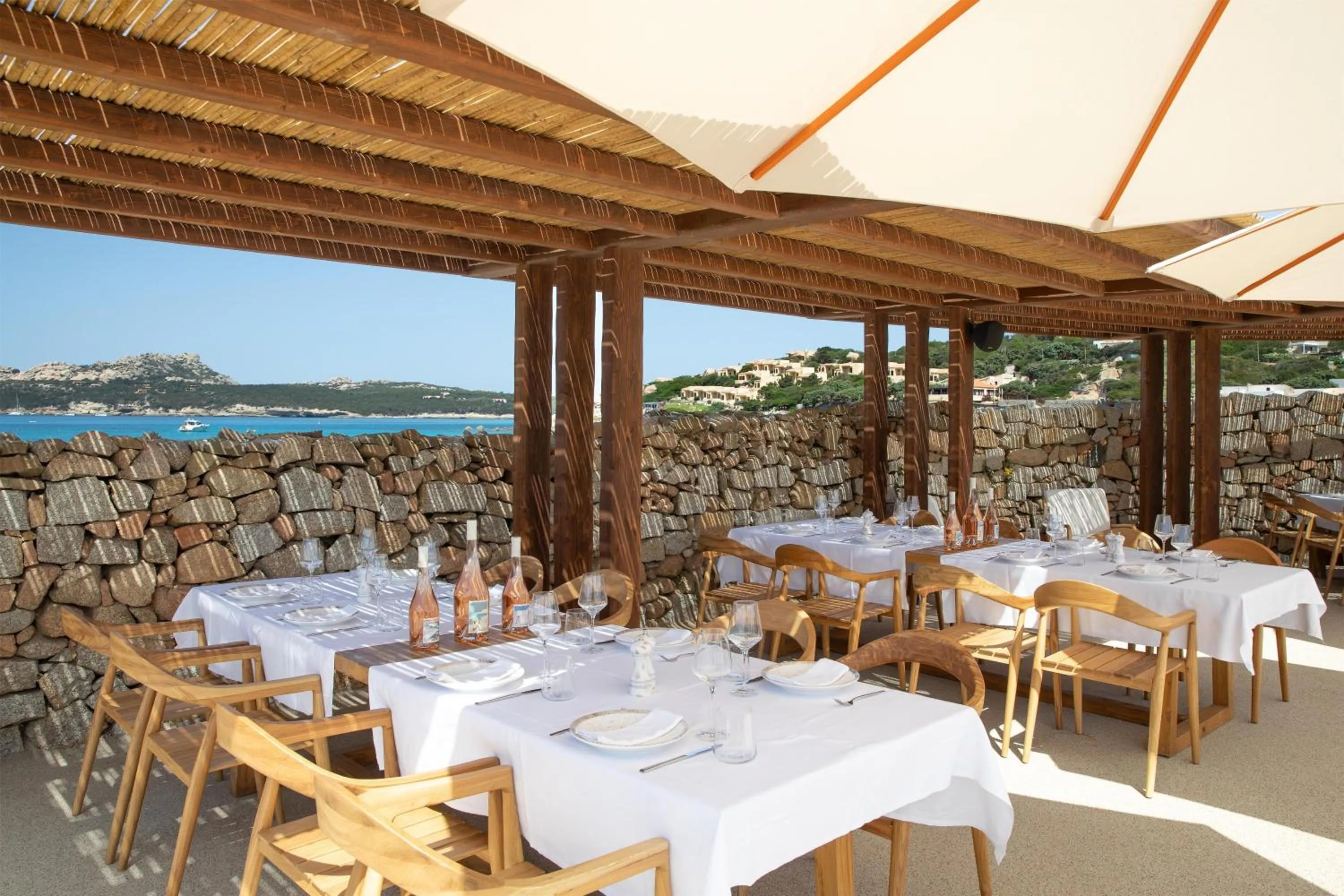 Restaurant/places to eat in Mangia's Santa Teresa Sardinia, Curio Collection by Hilton