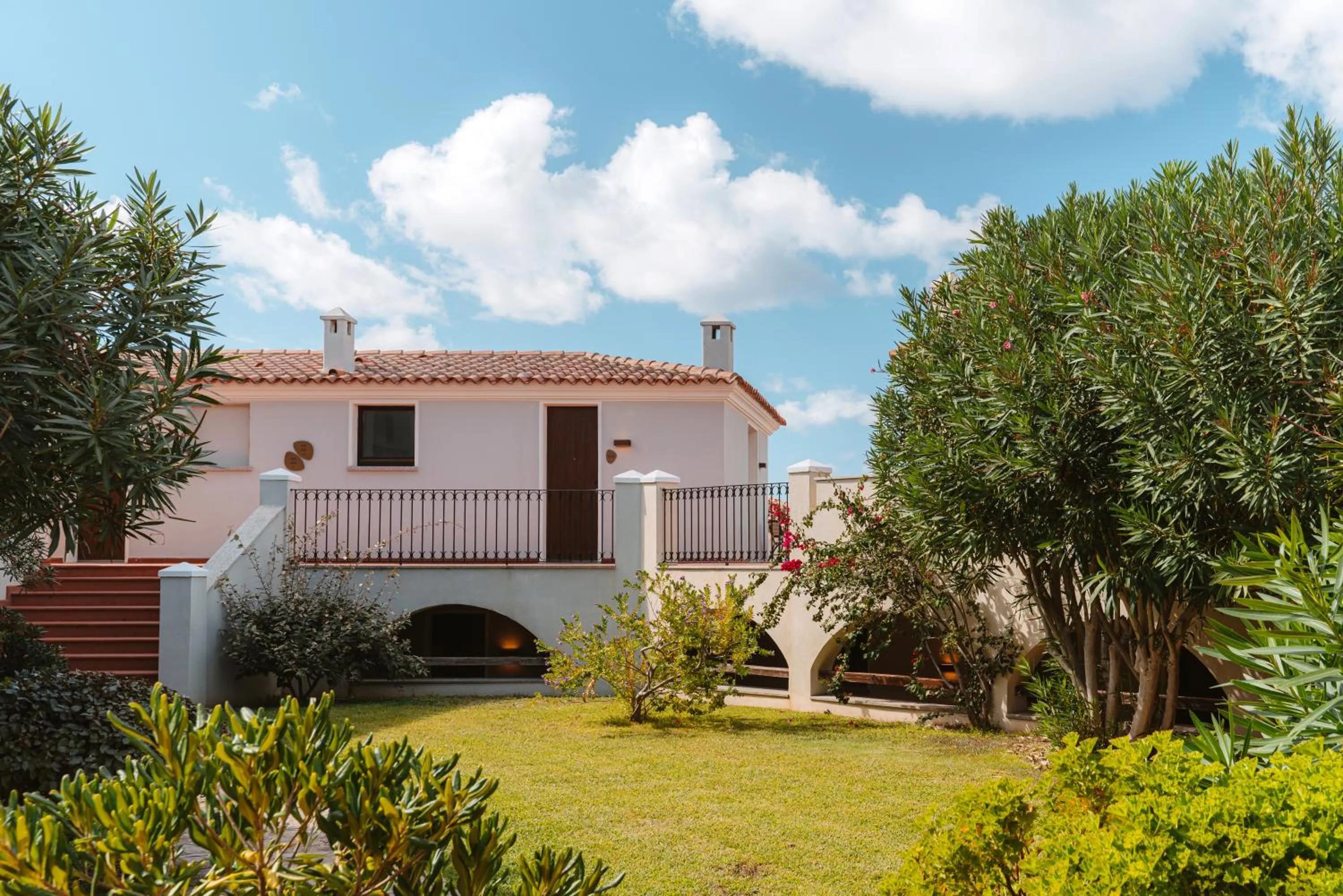 Other in Mangia's Santa Teresa Sardinia, Curio Collection by Hilton