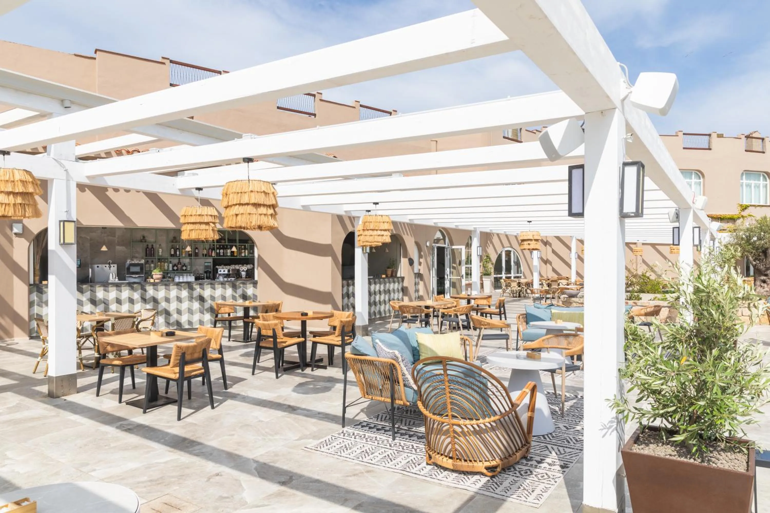 Lounge or bar in Mangia's Sardinia Resort