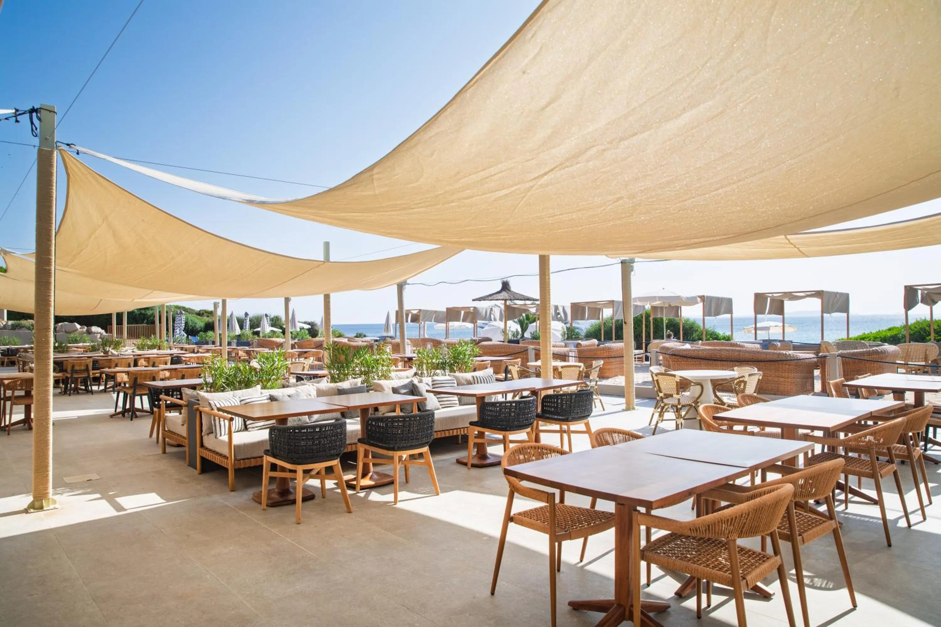 Restaurant/places to eat in Mangia's Sardinia Resort