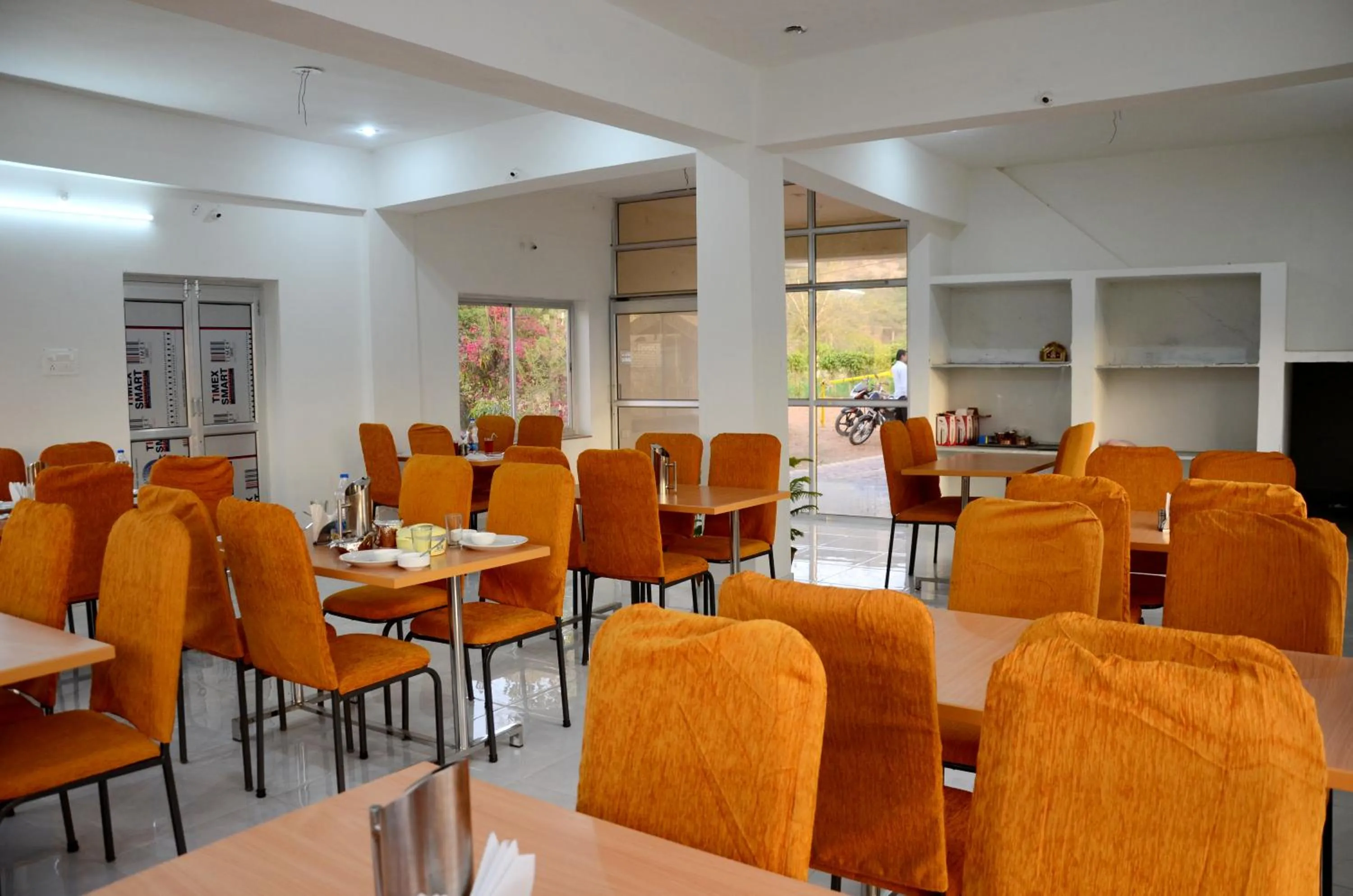 Continental breakfast in Chitrakoot Garden and Resorts