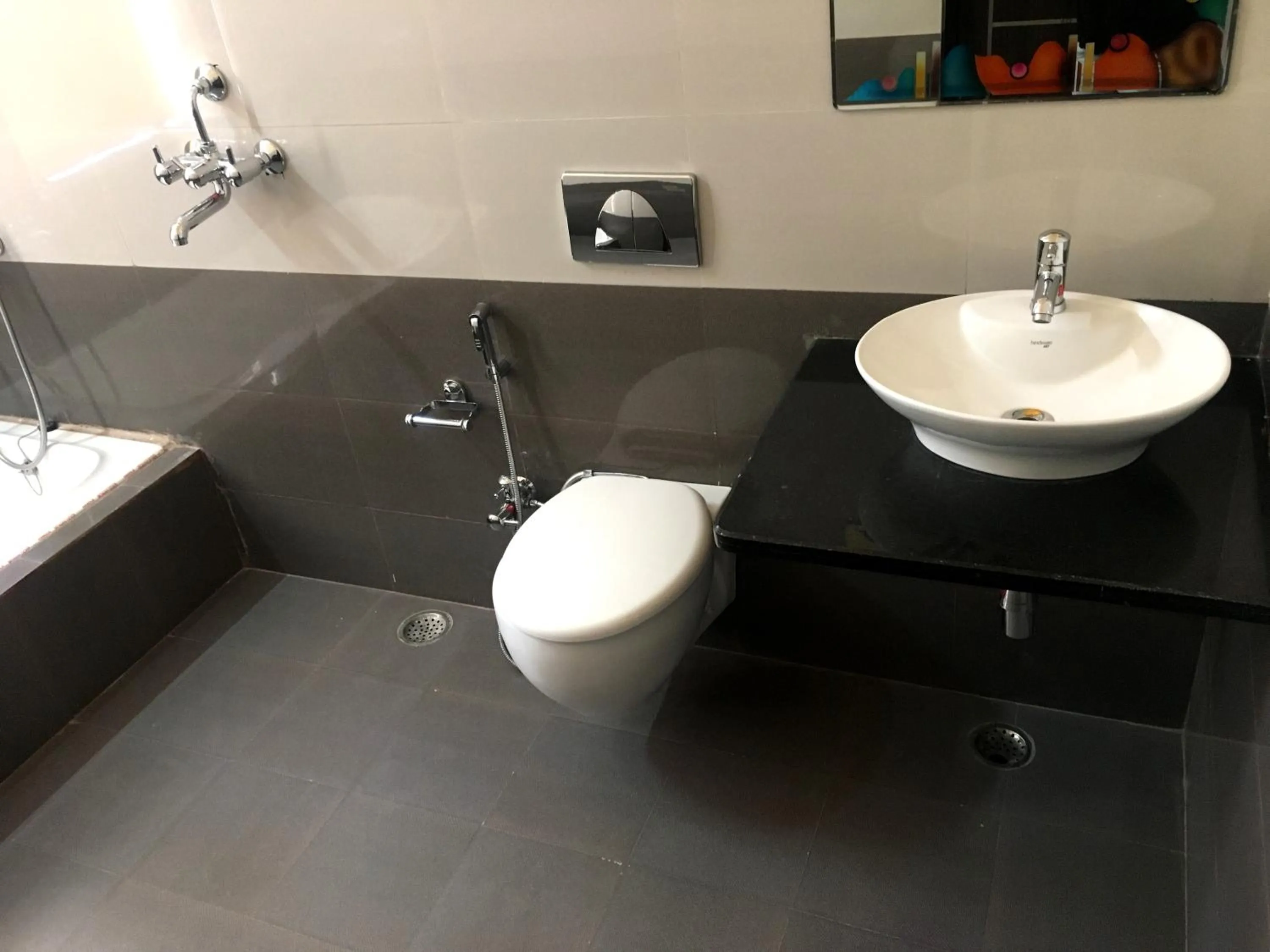 Toilet in Chitrakoot Garden and Resorts