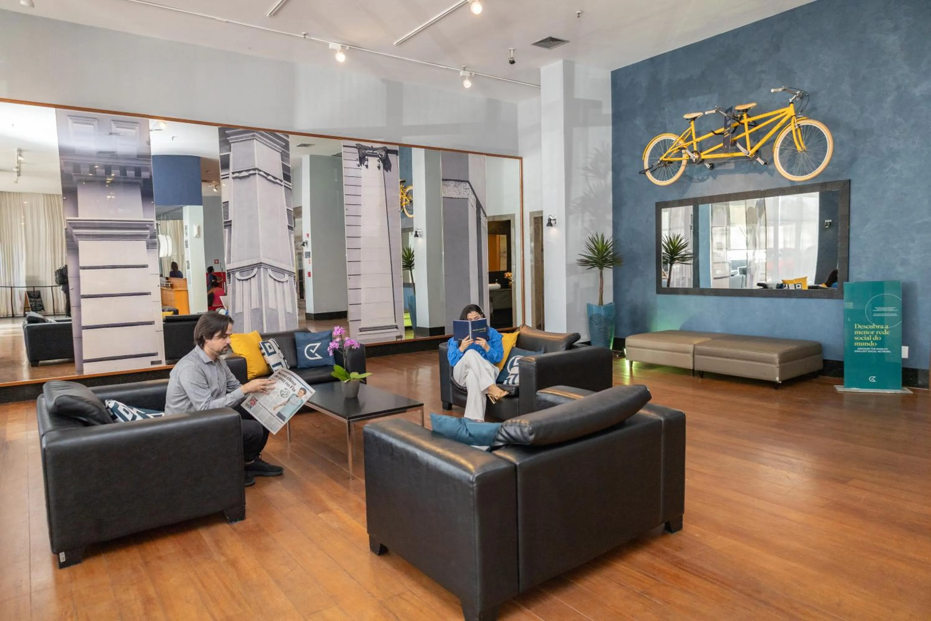 Seating area in Golden Tulip Porto Vitória