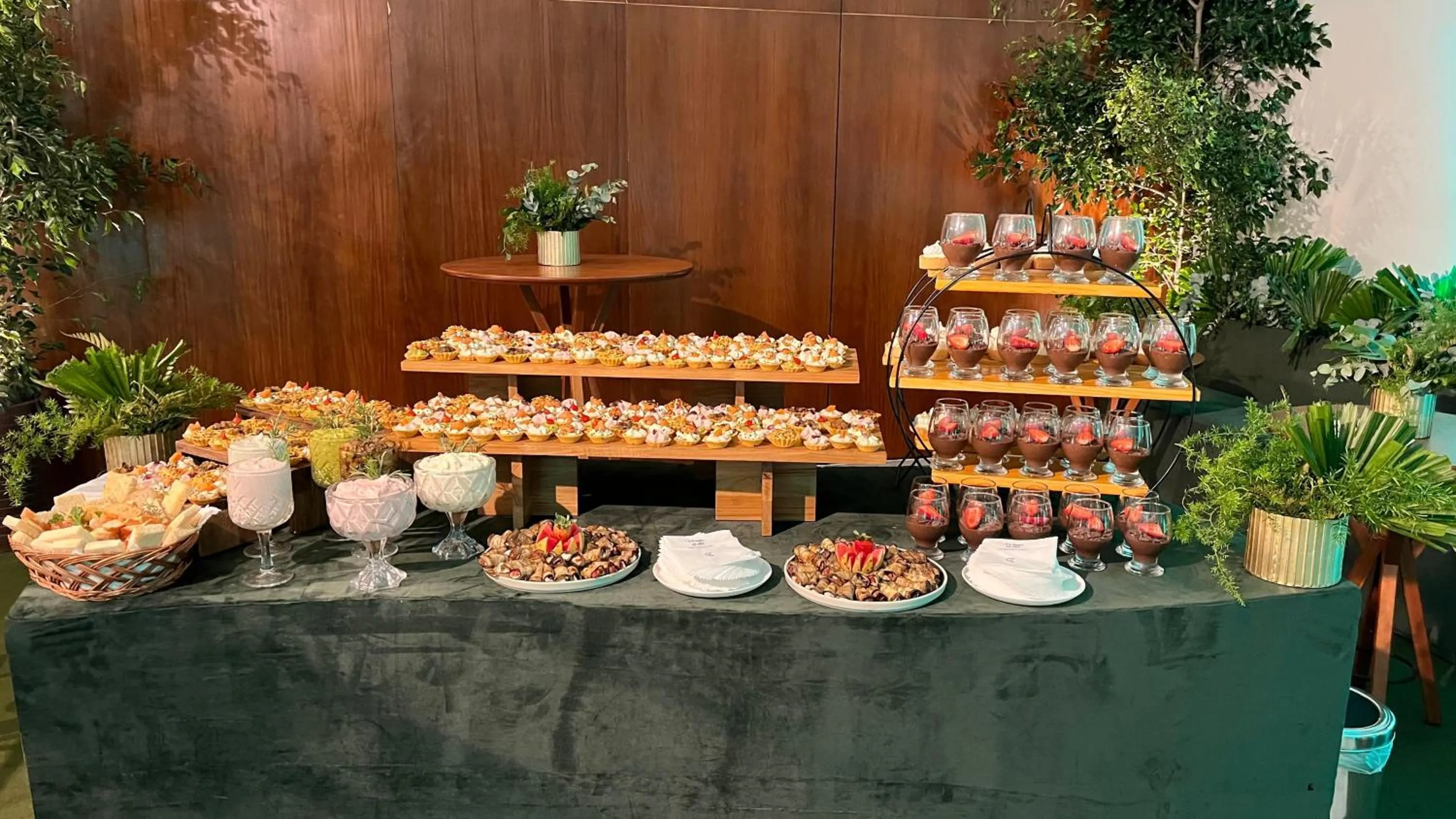 Food in Golden Tulip Porto Vitória