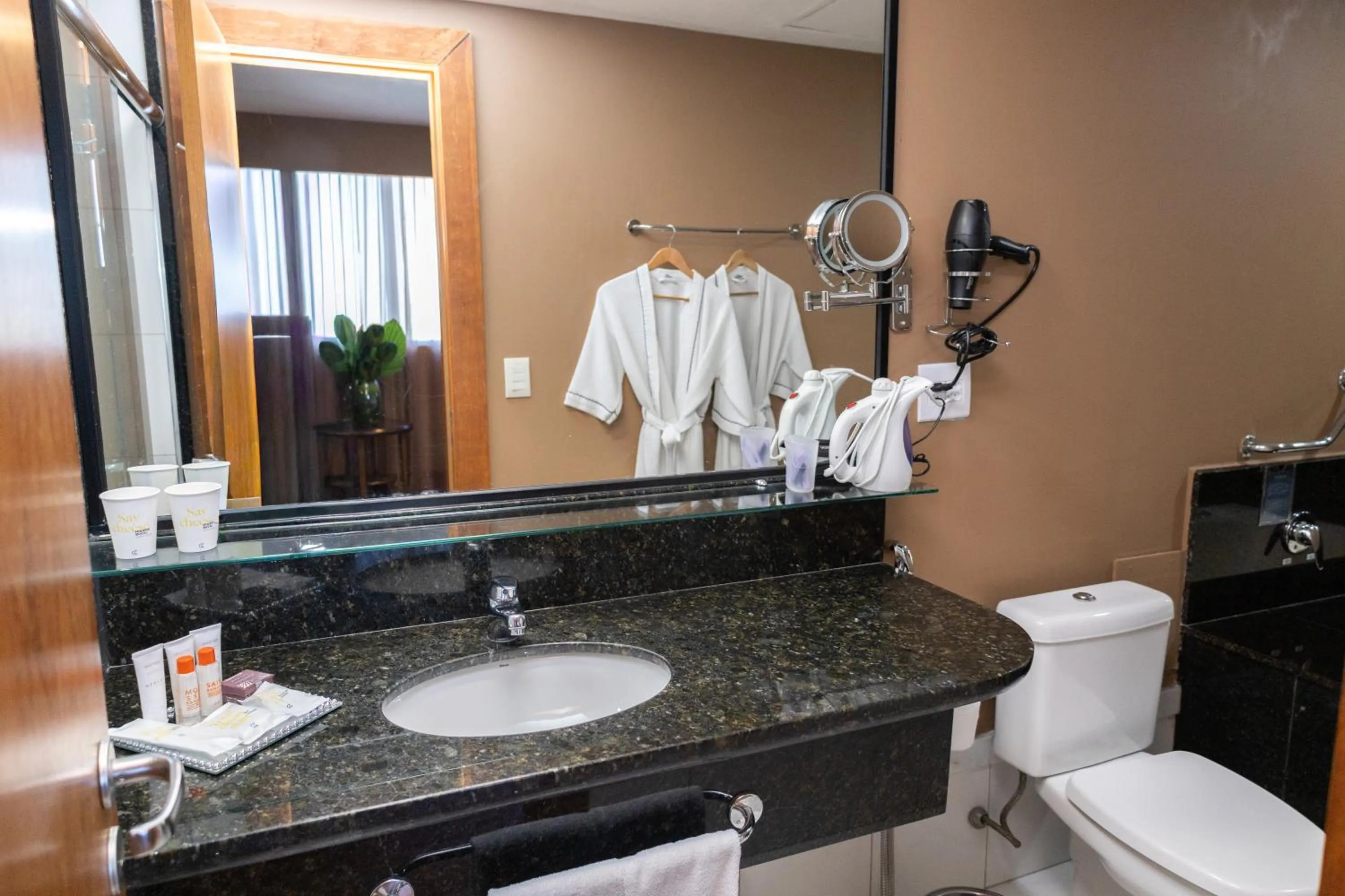 Bathroom in Golden Tulip Porto Vitória