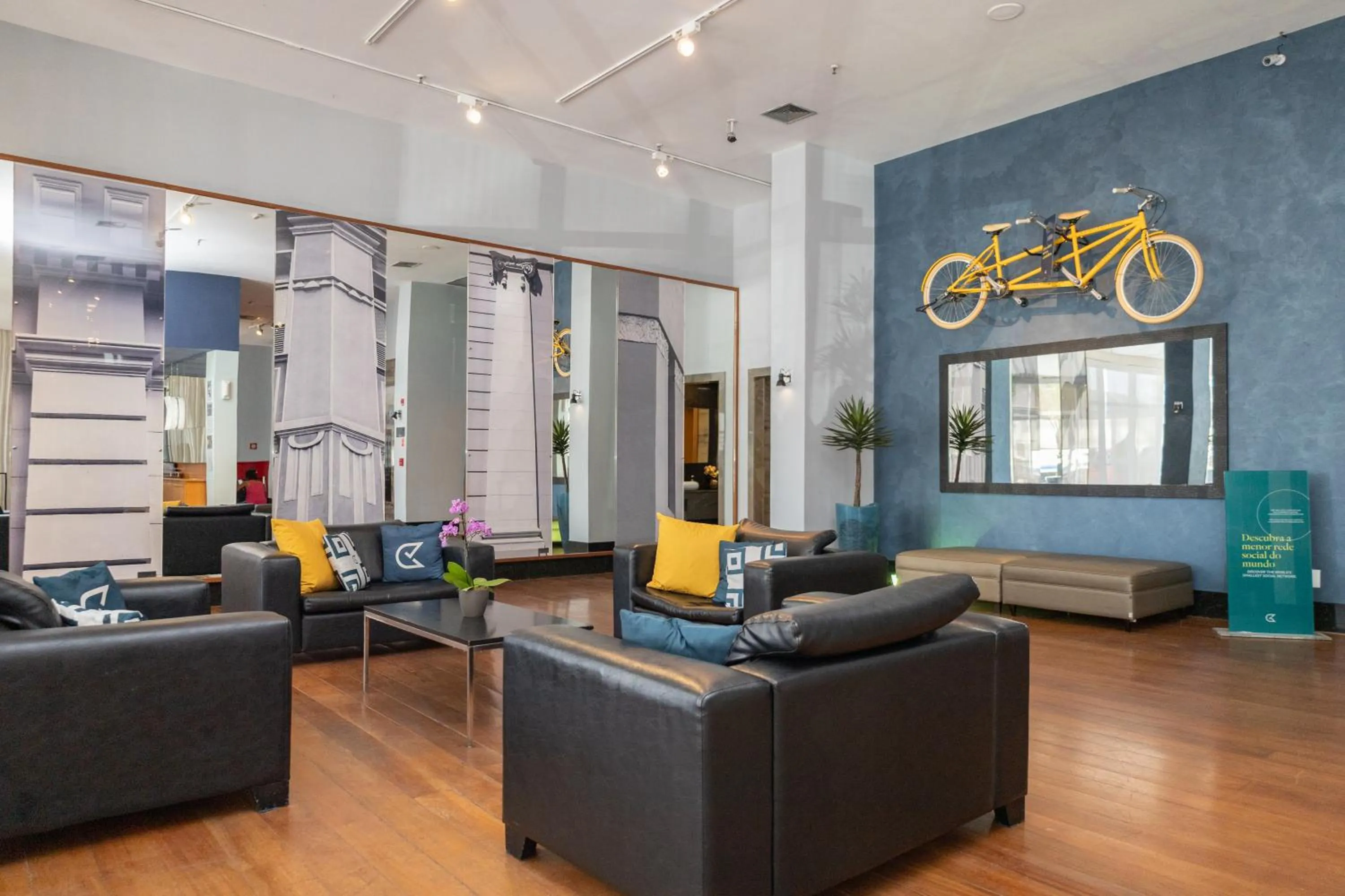 Seating area in Golden Tulip Porto Vitória