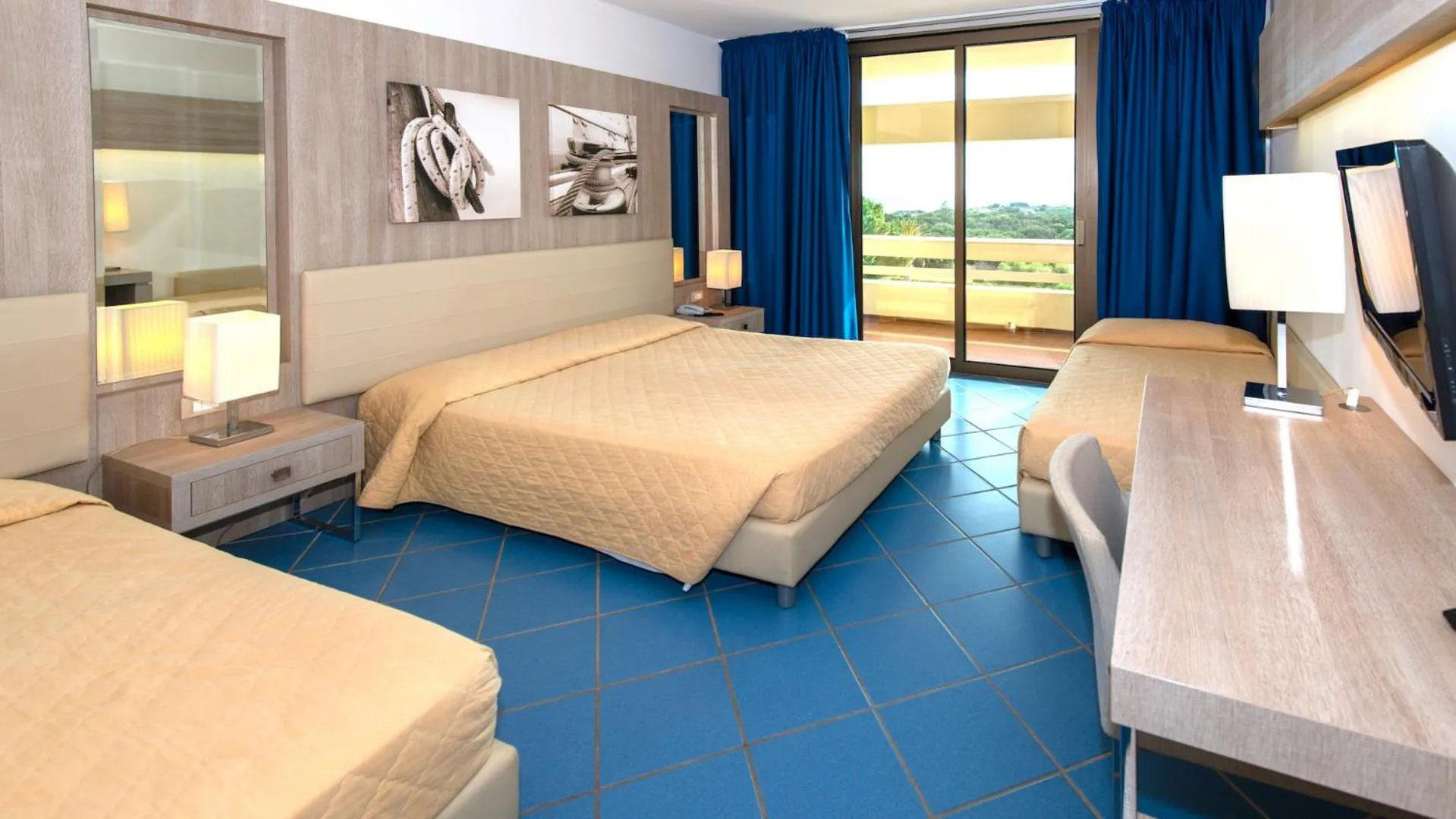 Bed in MClub Lipari