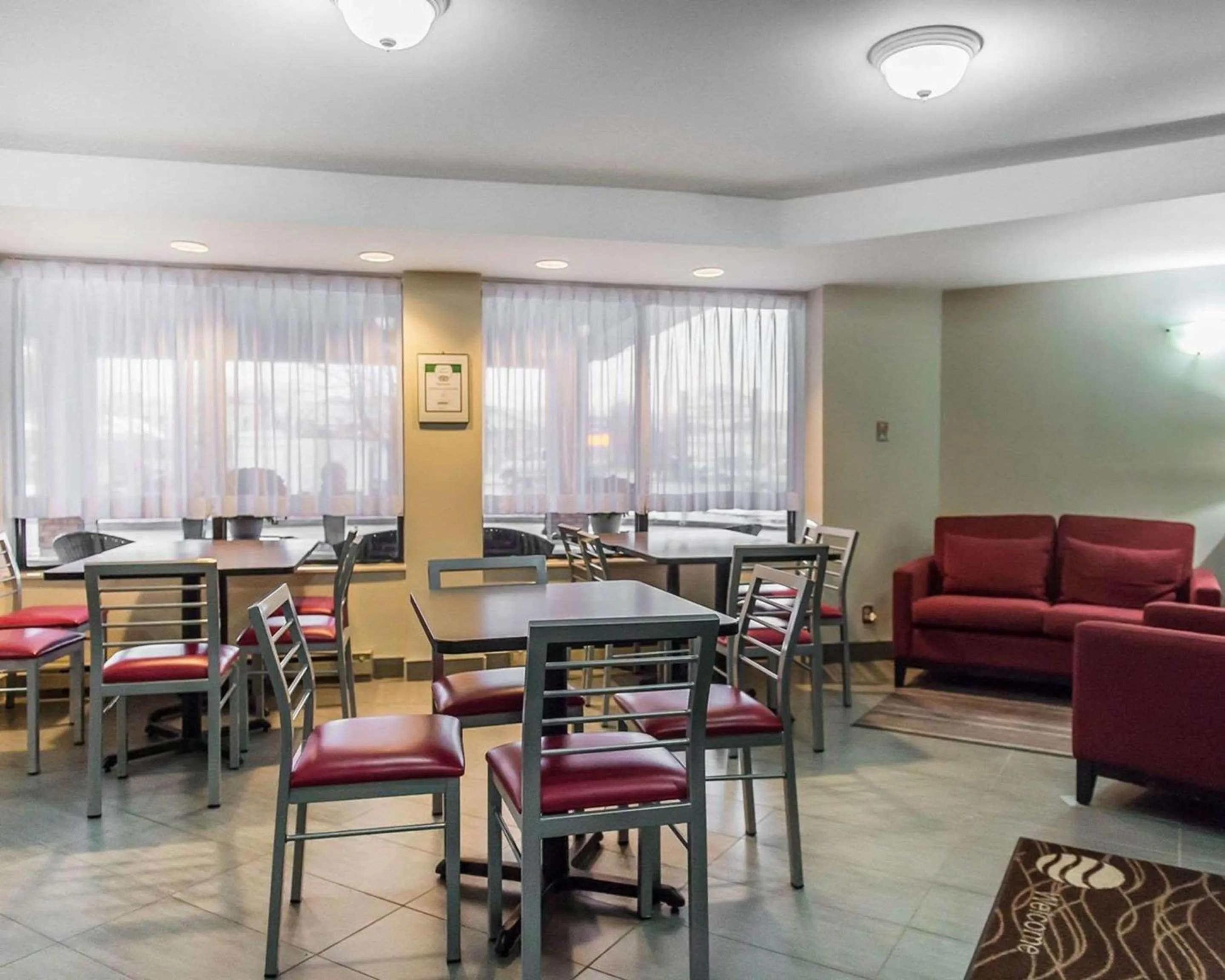 Restaurant/places to eat in Comfort Inn