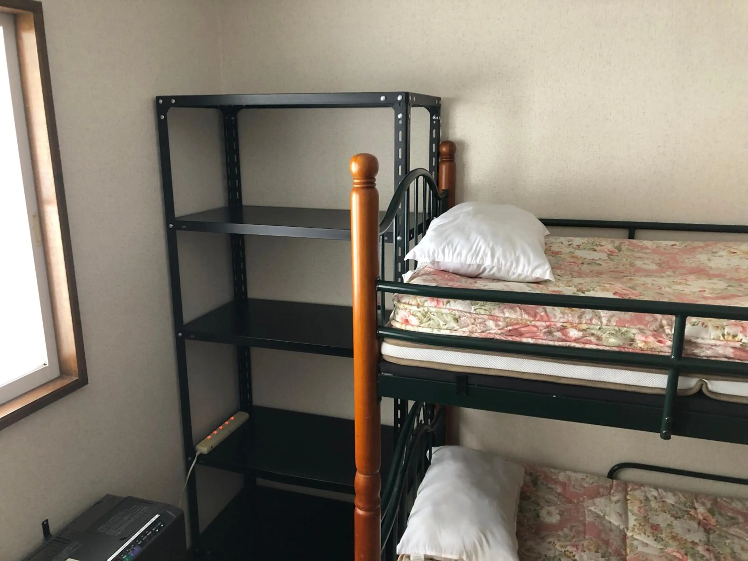 Bedroom, Bed in The Bohemians' Shelter