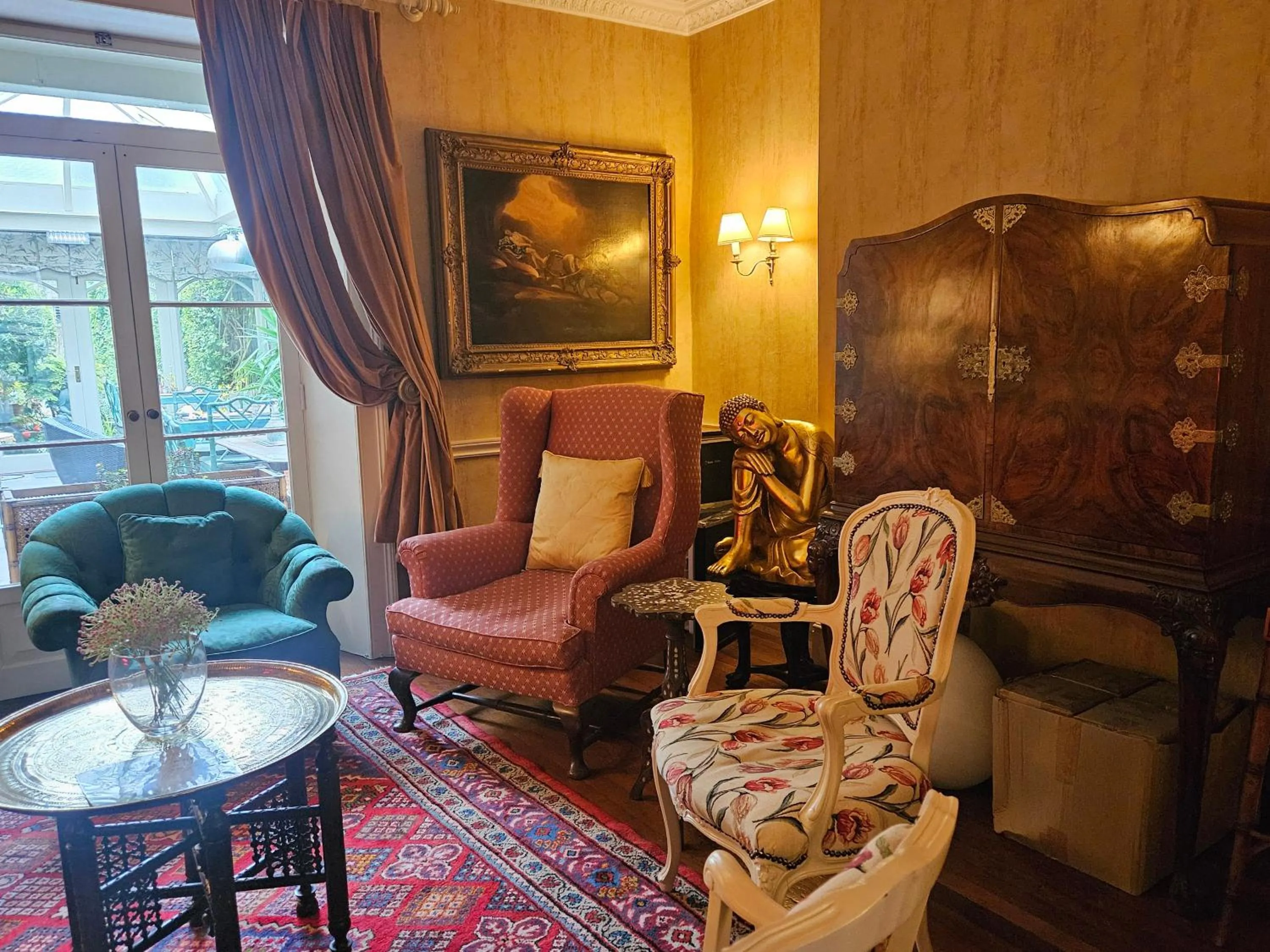 Living room in The Casterbridge