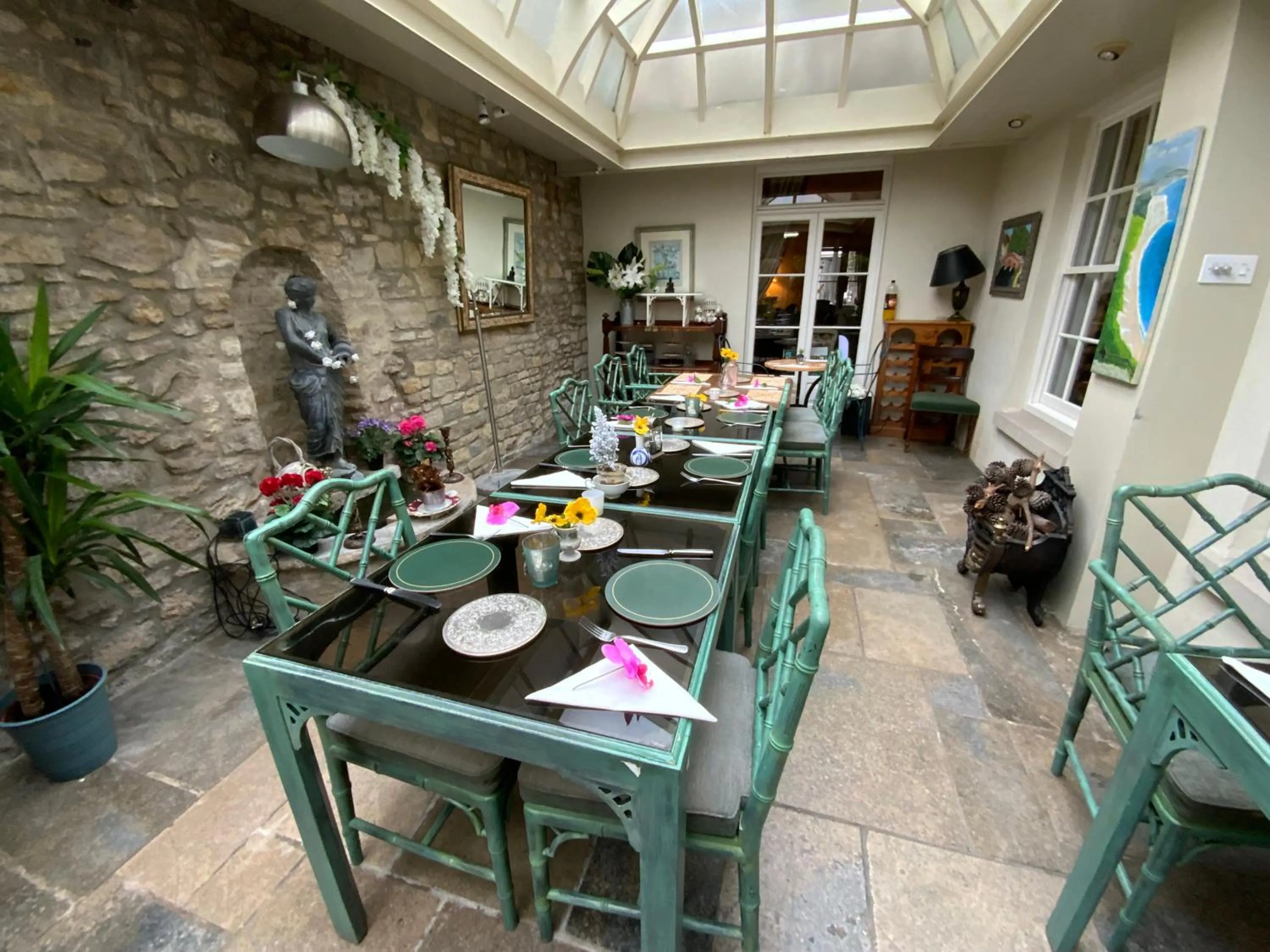 Restaurant/places to eat in The Casterbridge