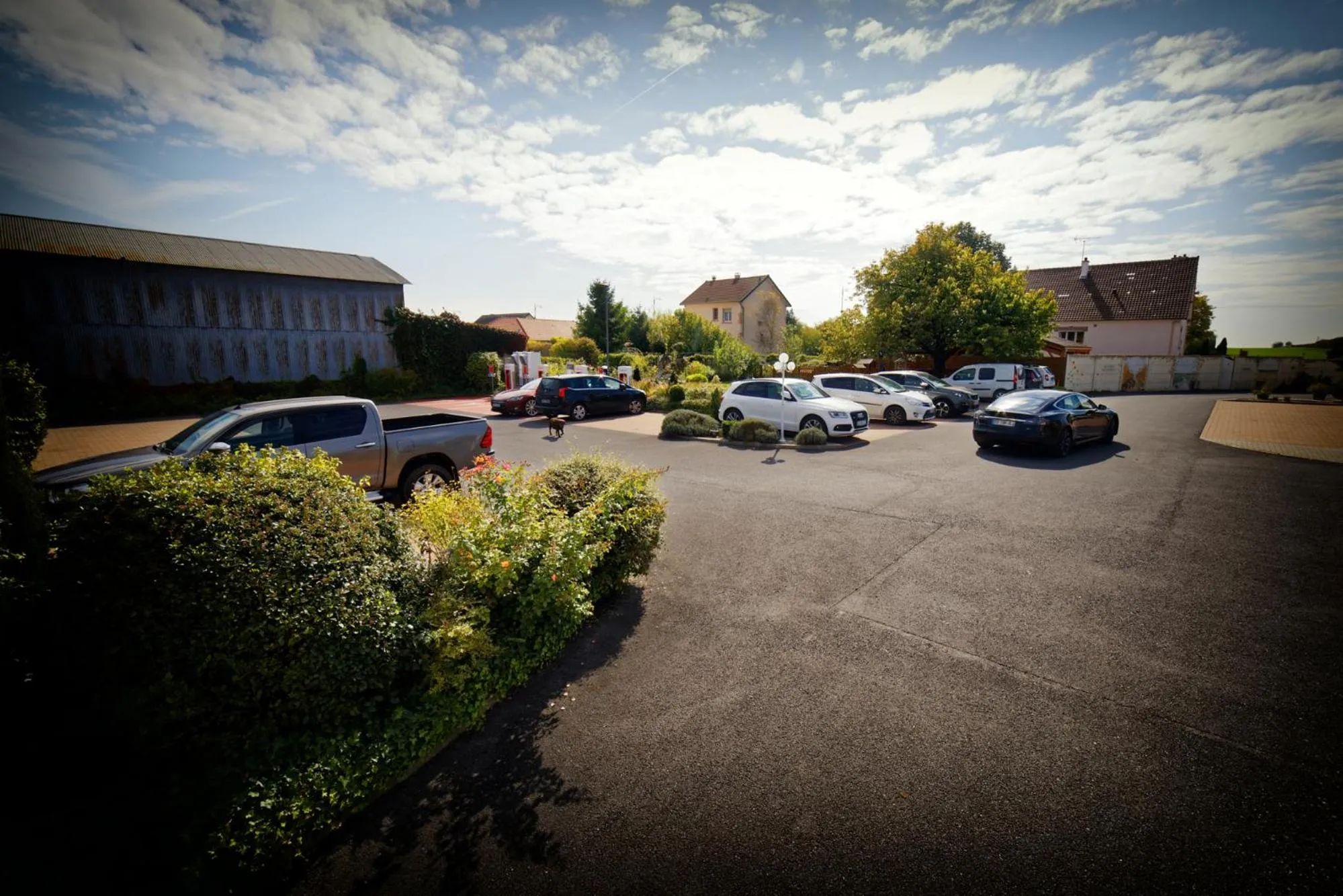 Parking in Logis Auberge Des Moissons