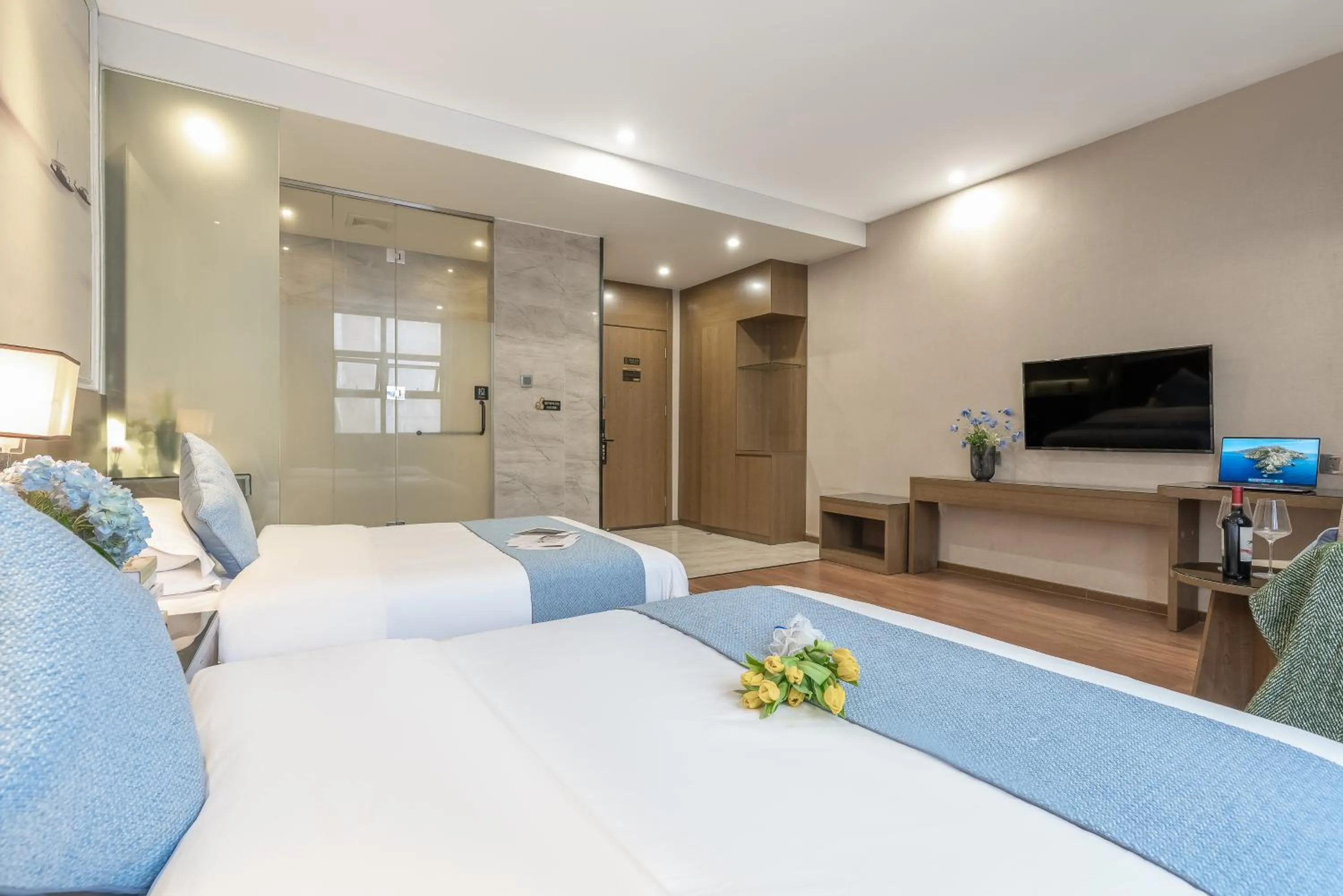 Bed in Zhongshan Bafei Hotel