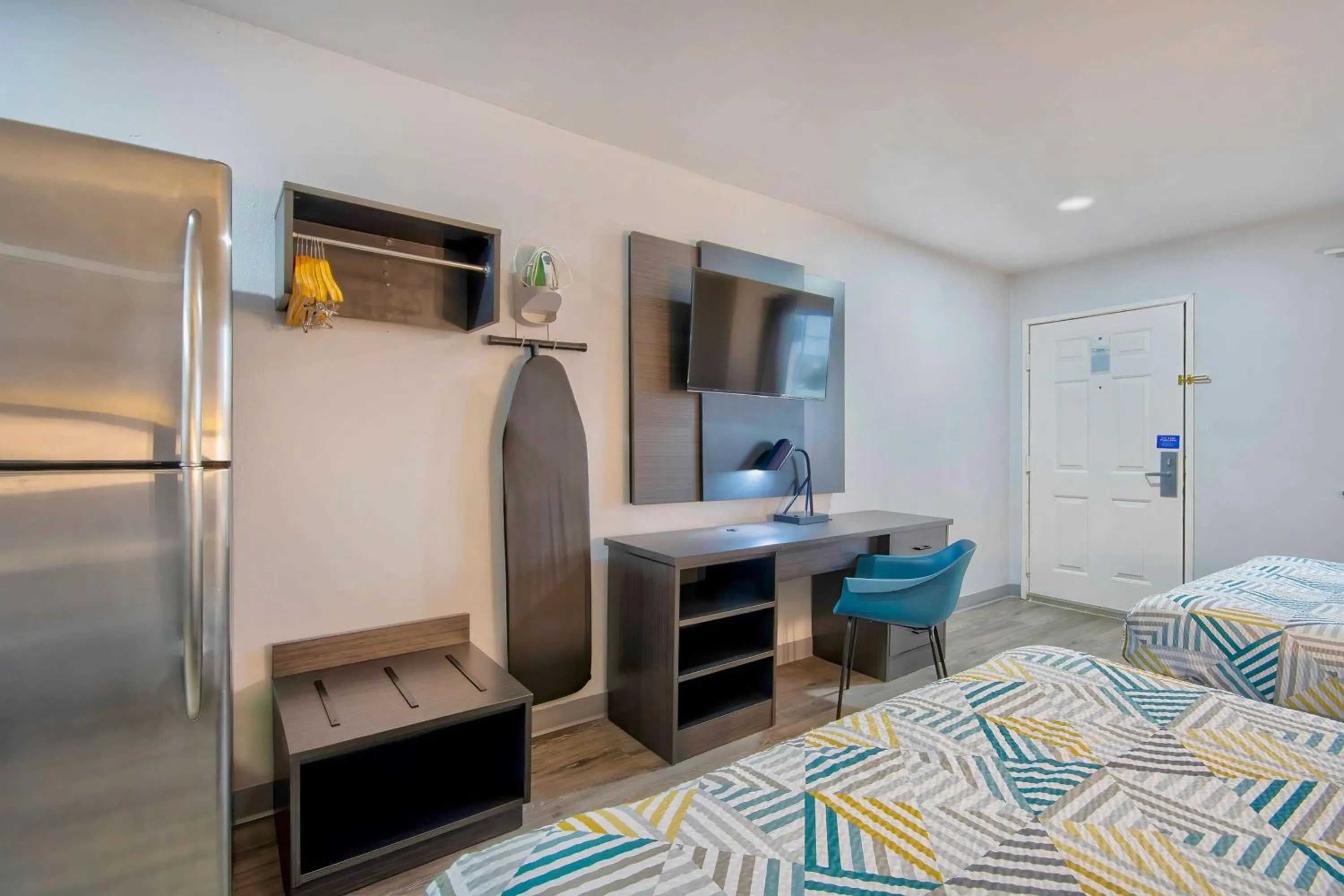 Bedroom, Bed in Studio 6 - Texas City, TX