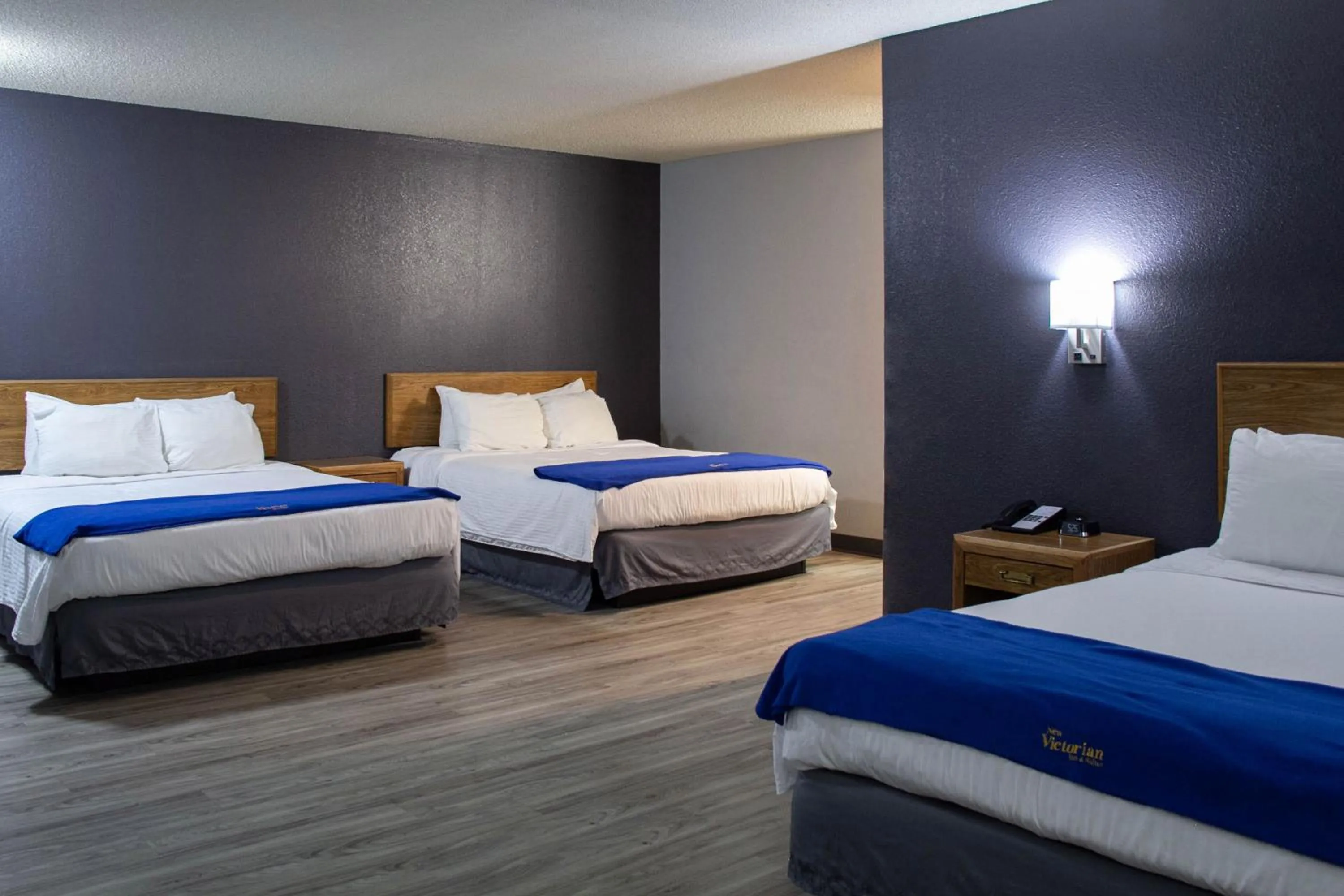 Bedroom, Bed in New Victorian Inn & Suites-Norfolk