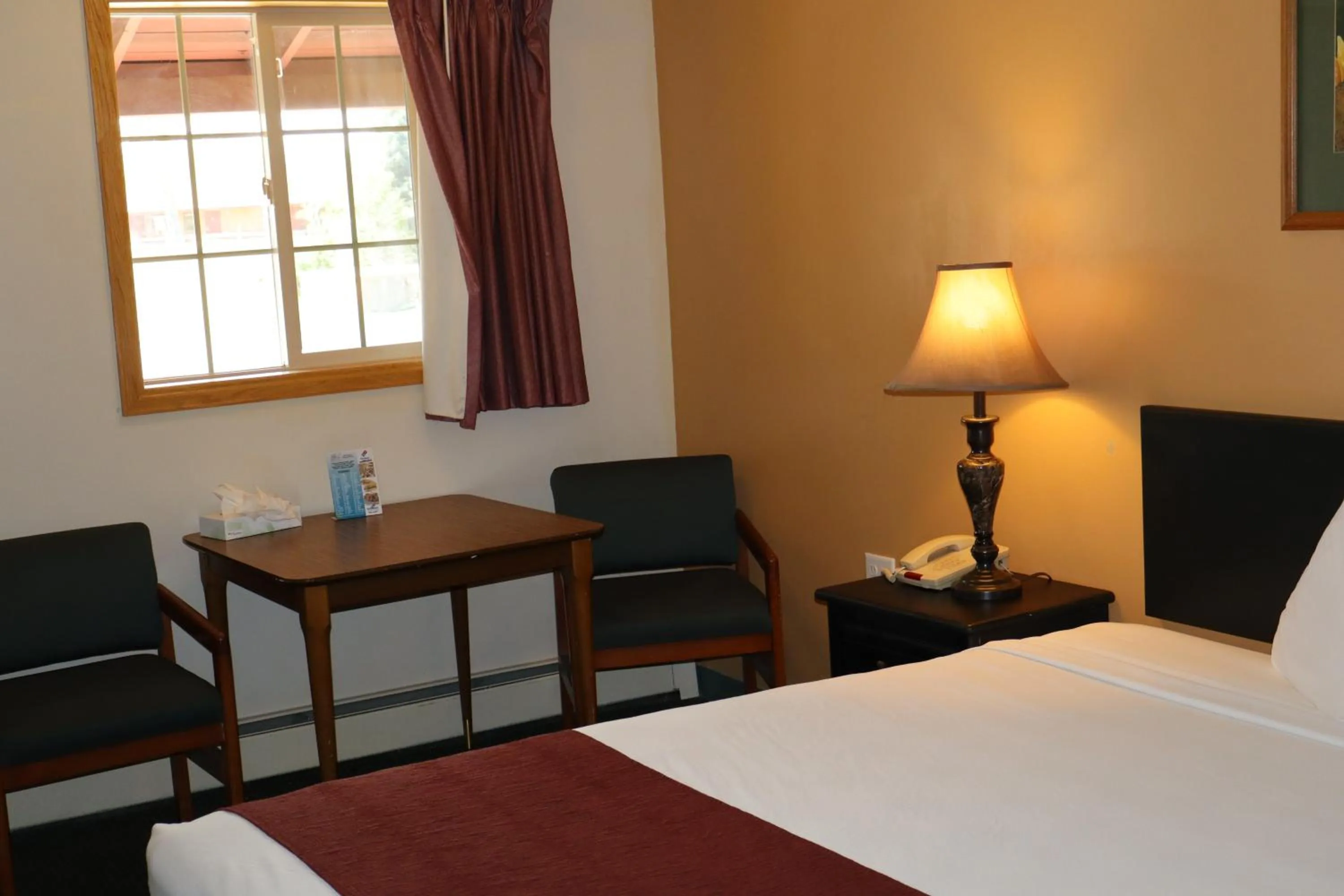 Bed in Black Canyon Motel