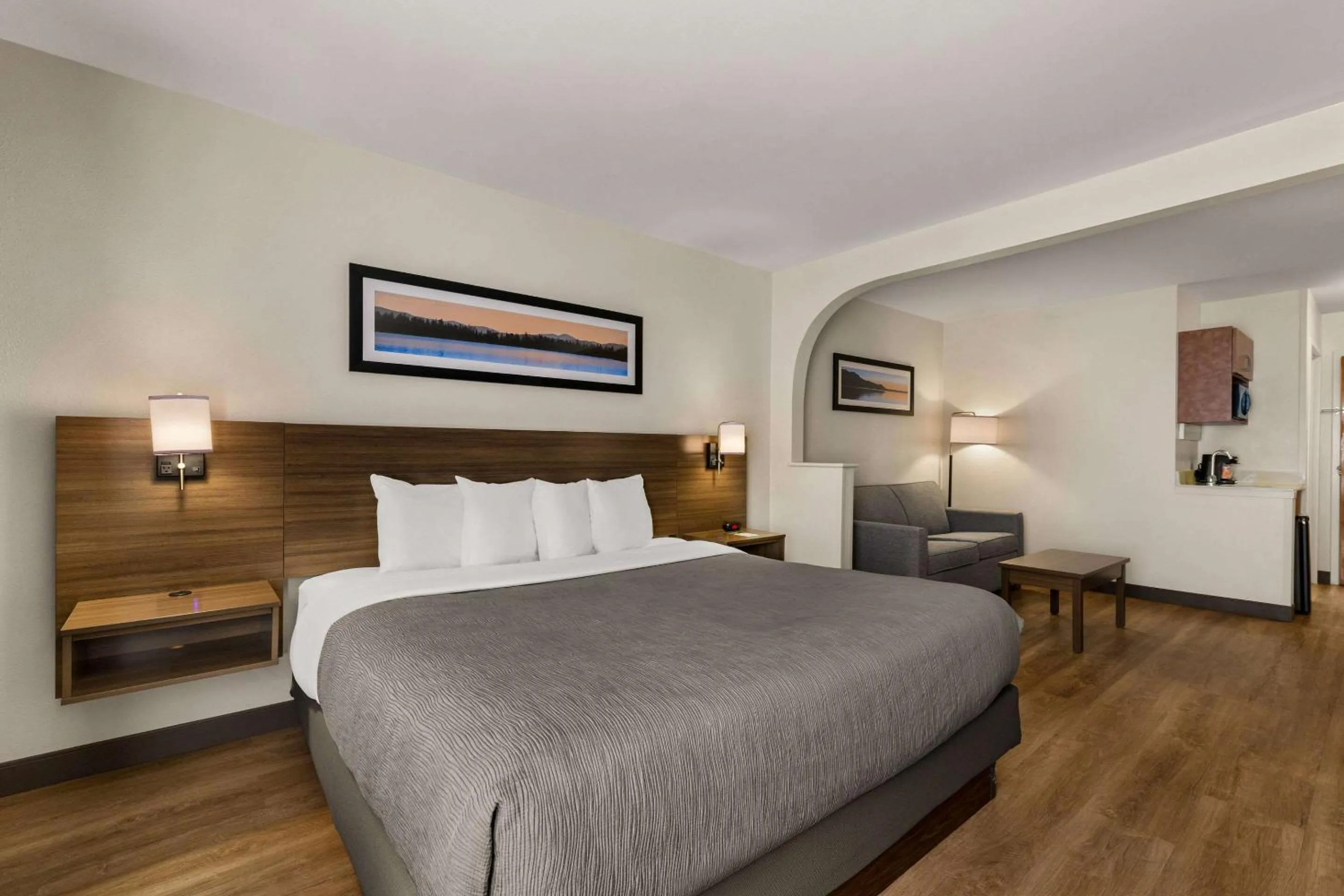 Bedroom, Bed in Quality Inn & Suites Matthews - Charlotte