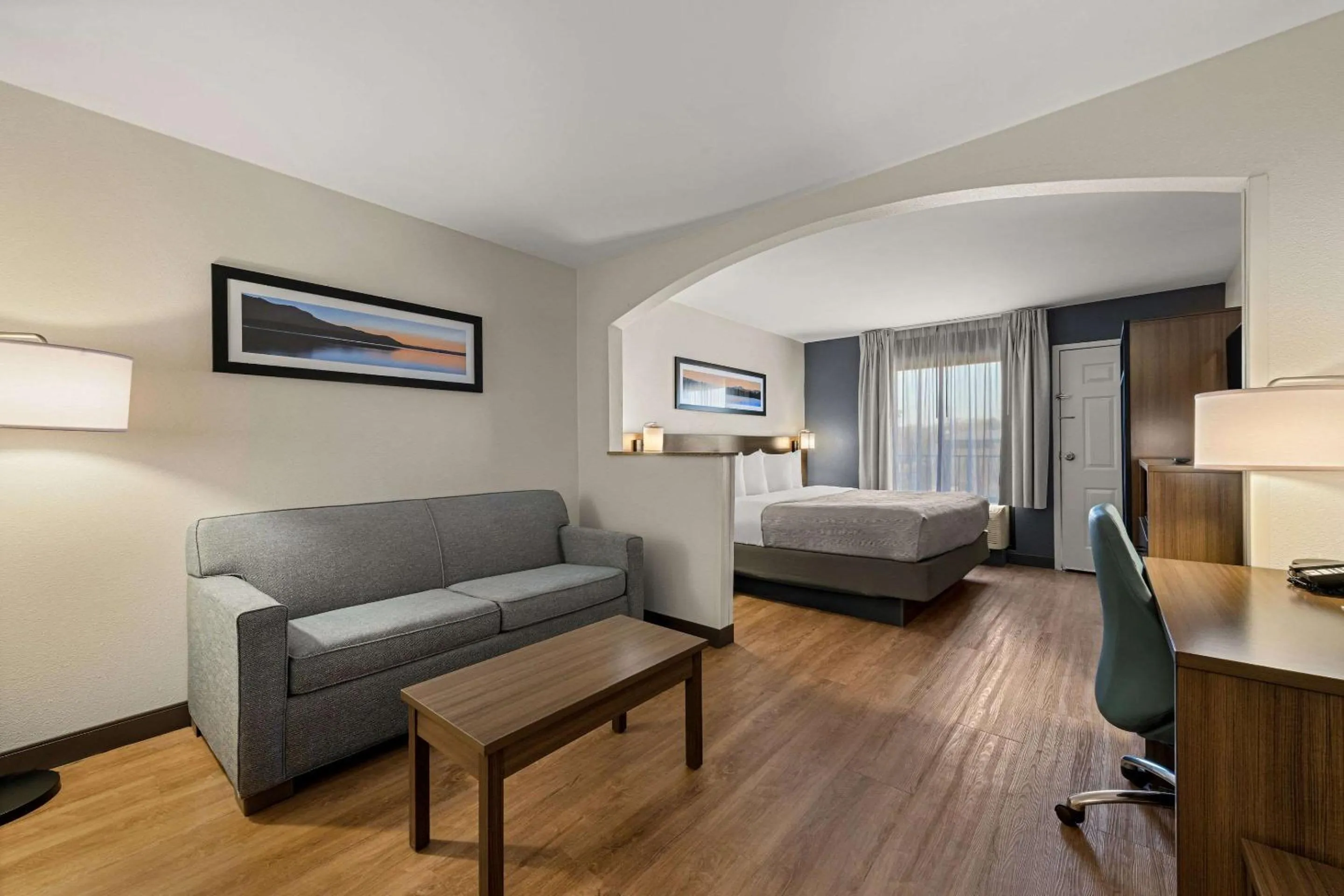 Bedroom, Bed in Quality Inn & Suites Matthews - Charlotte