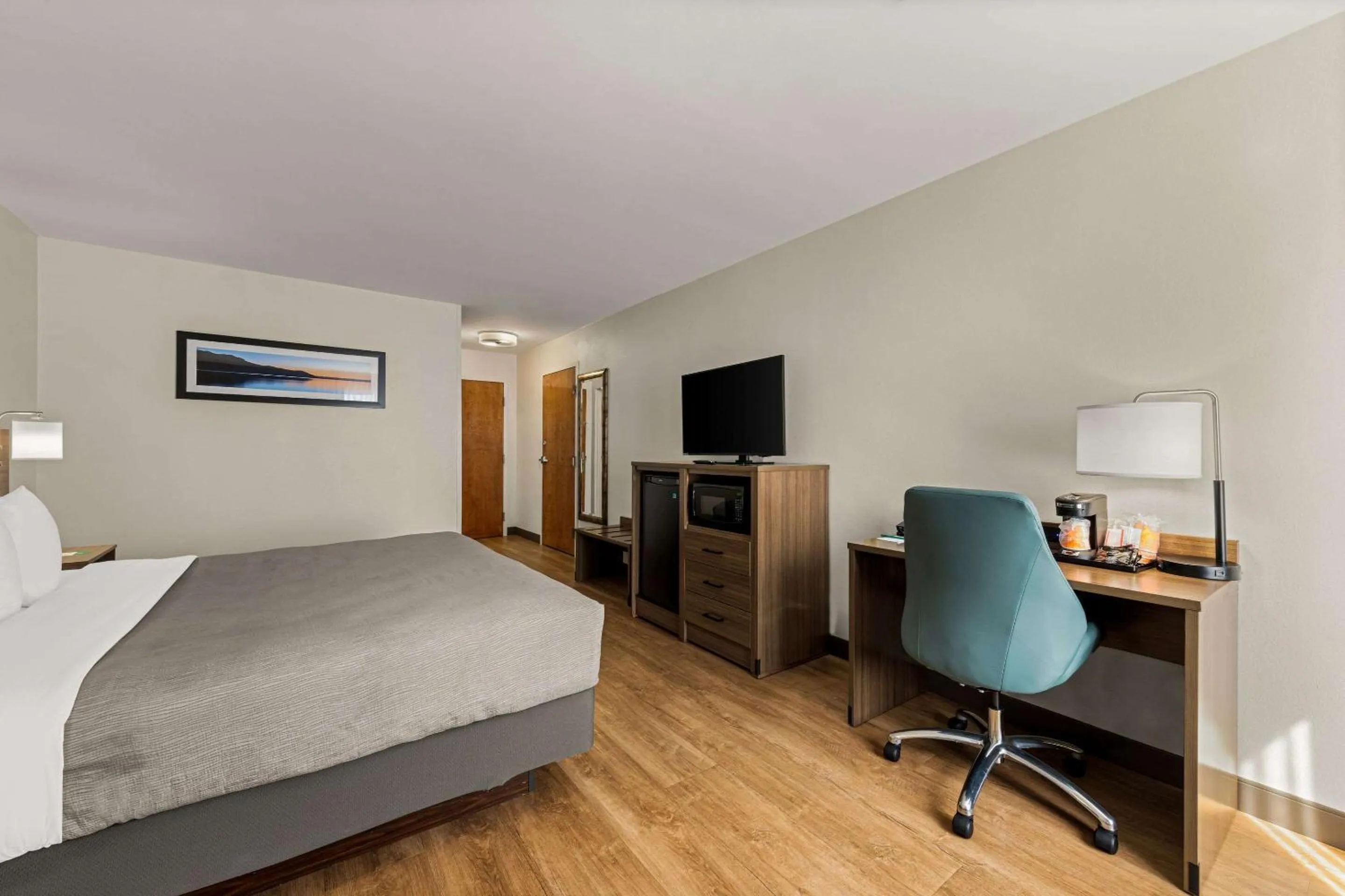 Bedroom, Bed in Quality Inn & Suites Matthews - Charlotte