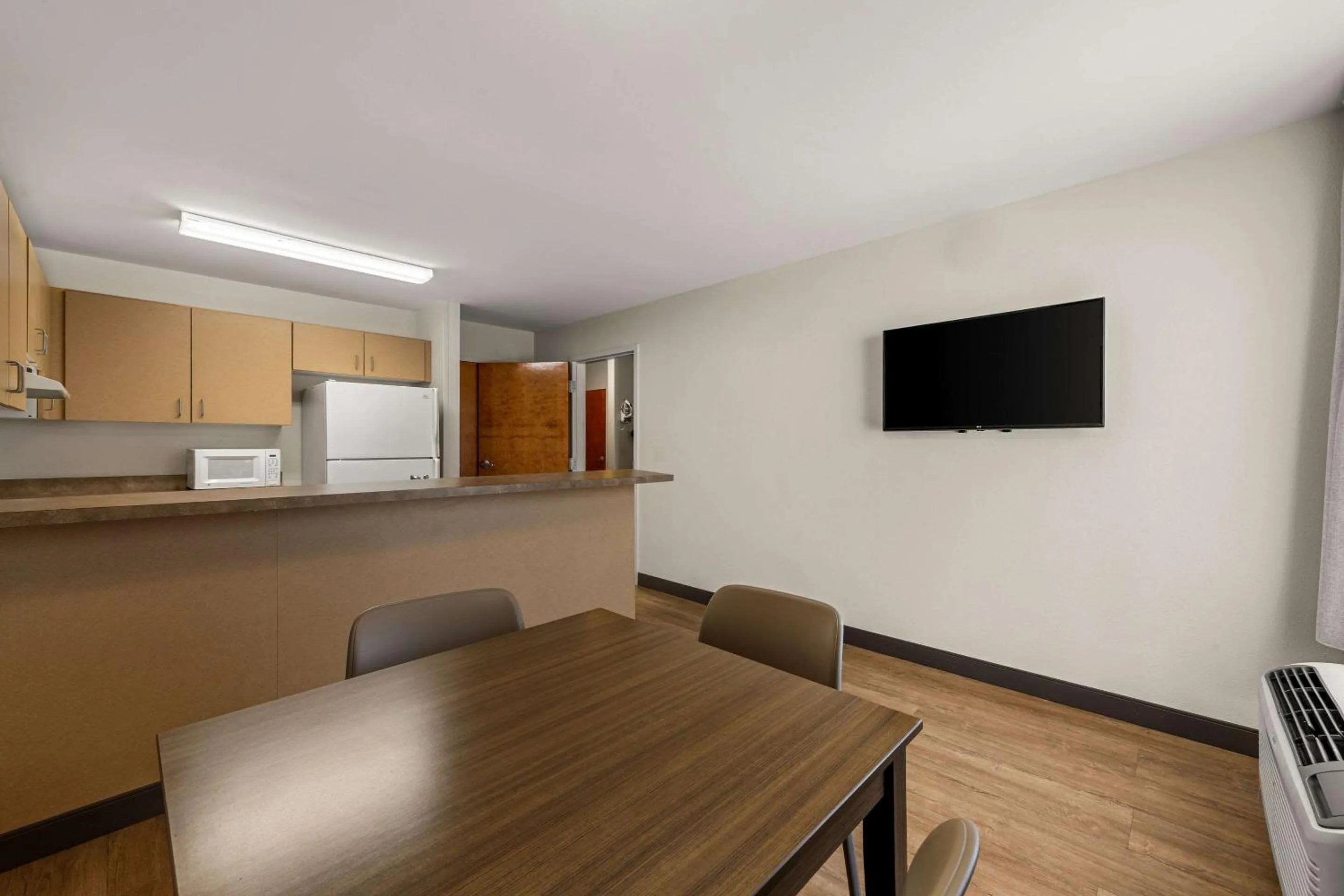 Bedroom in Quality Inn & Suites Matthews - Charlotte