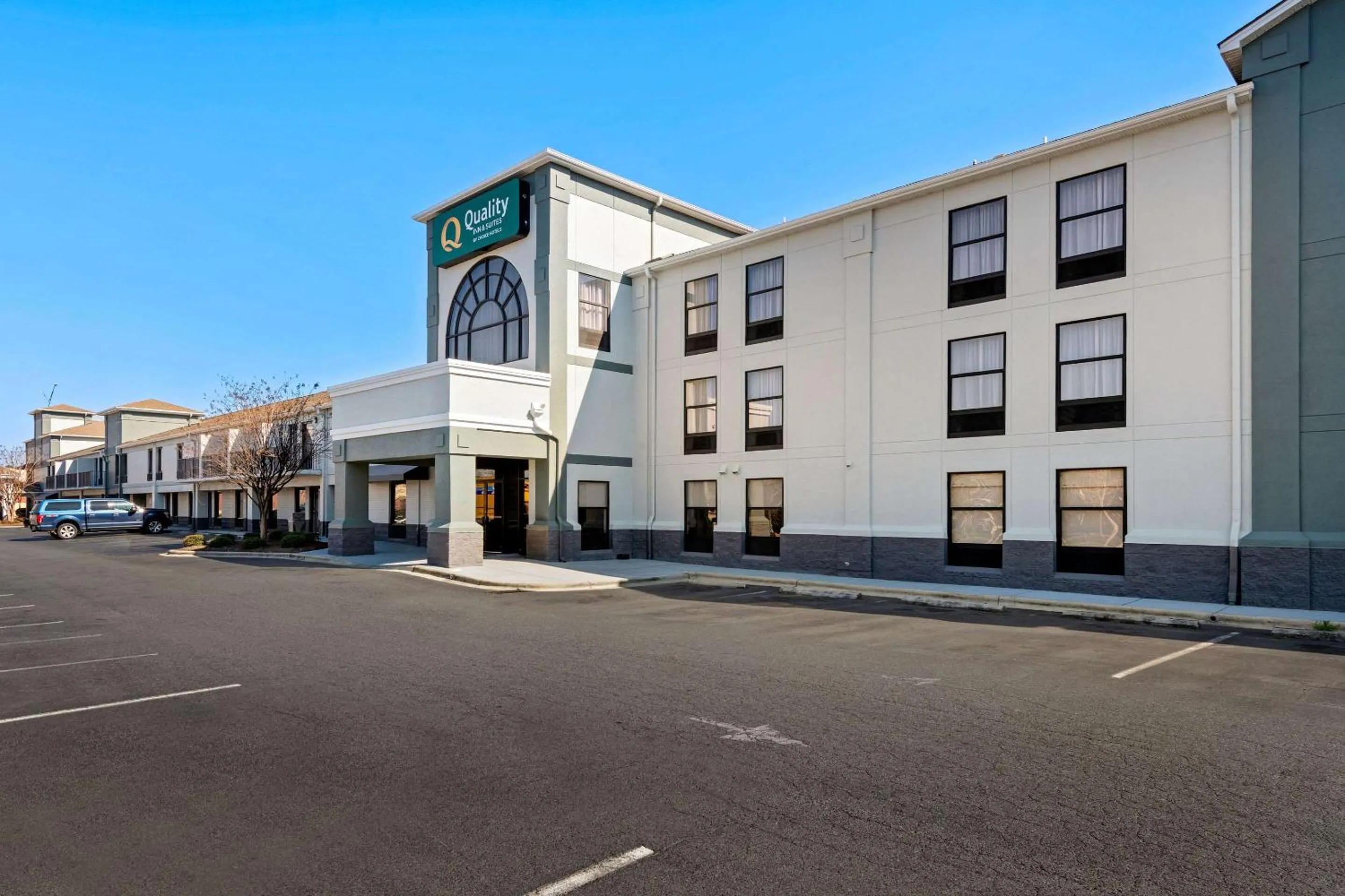 Property building in Quality Inn & Suites Matthews - Charlotte