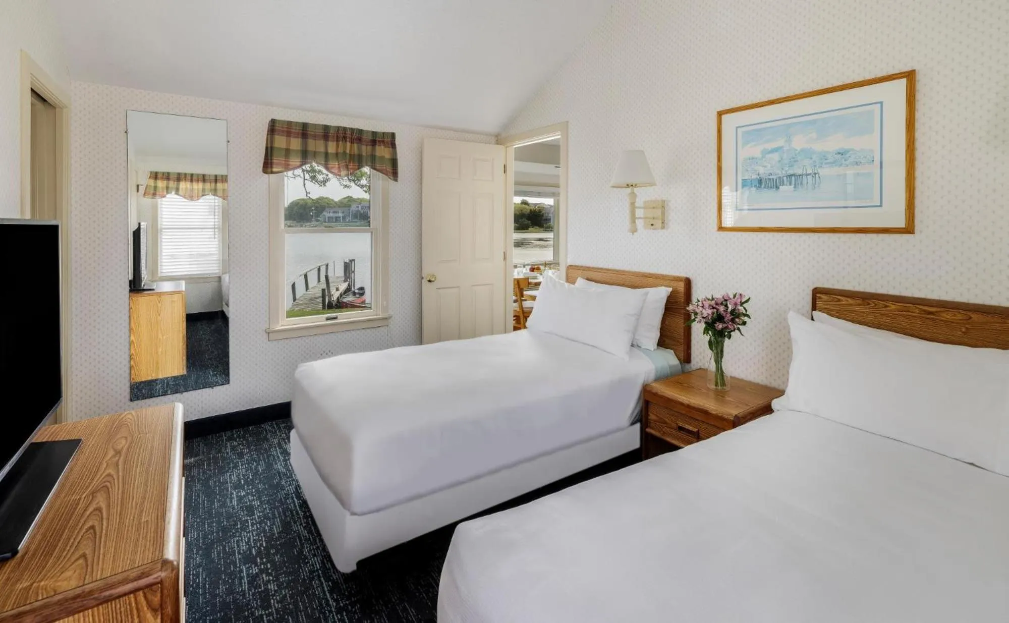 Bedroom, Bed in Green Harbor Resort