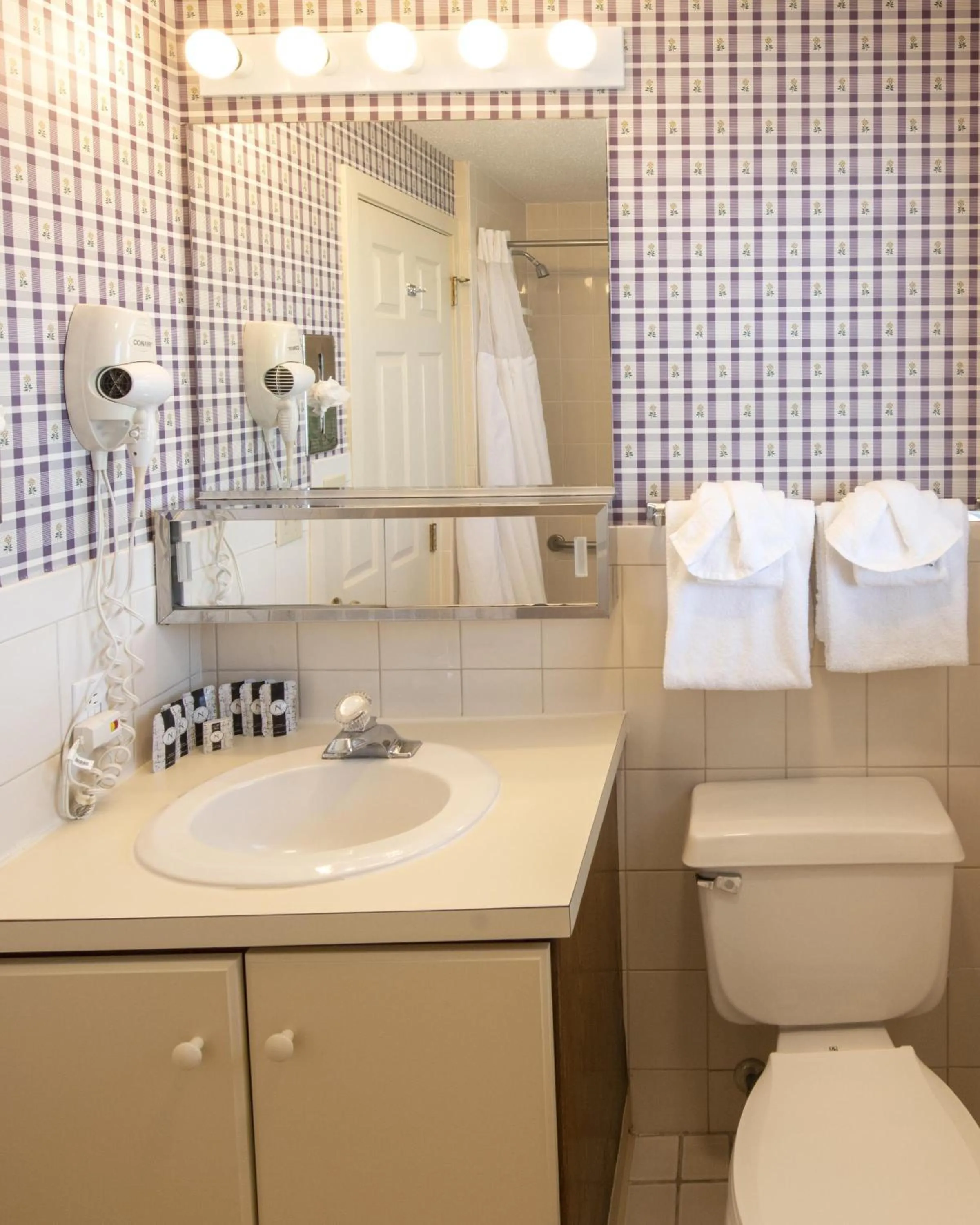 Bathroom in Green Harbor Resort