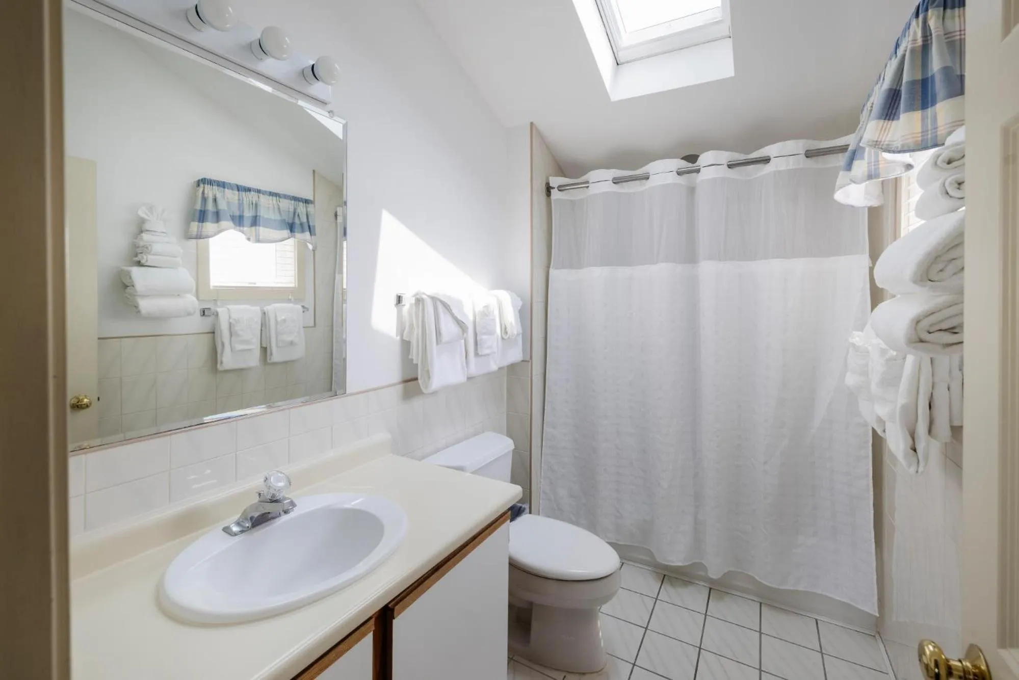 Bathroom in Green Harbor Resort