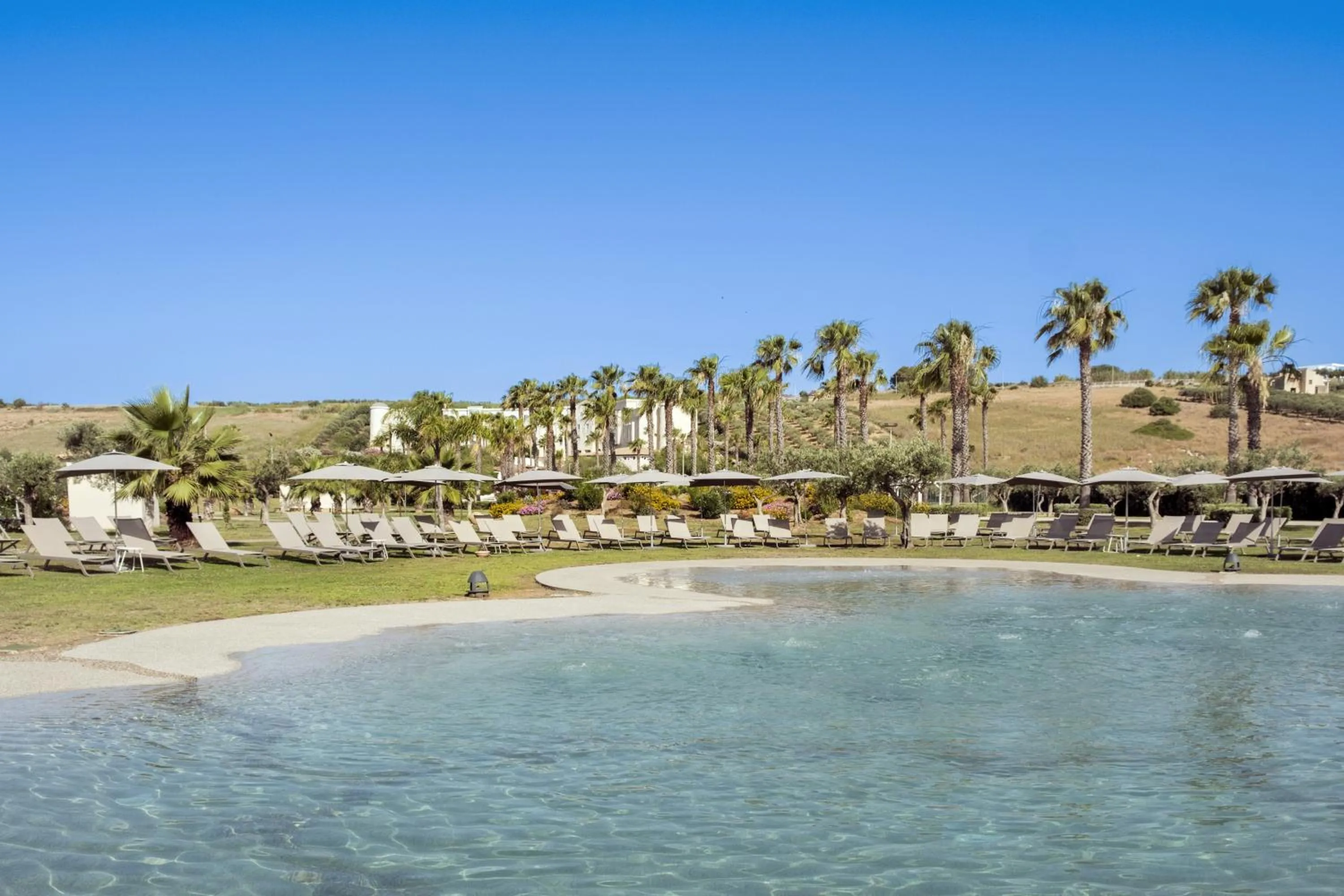 Swimming pool in Costanza Charme Club