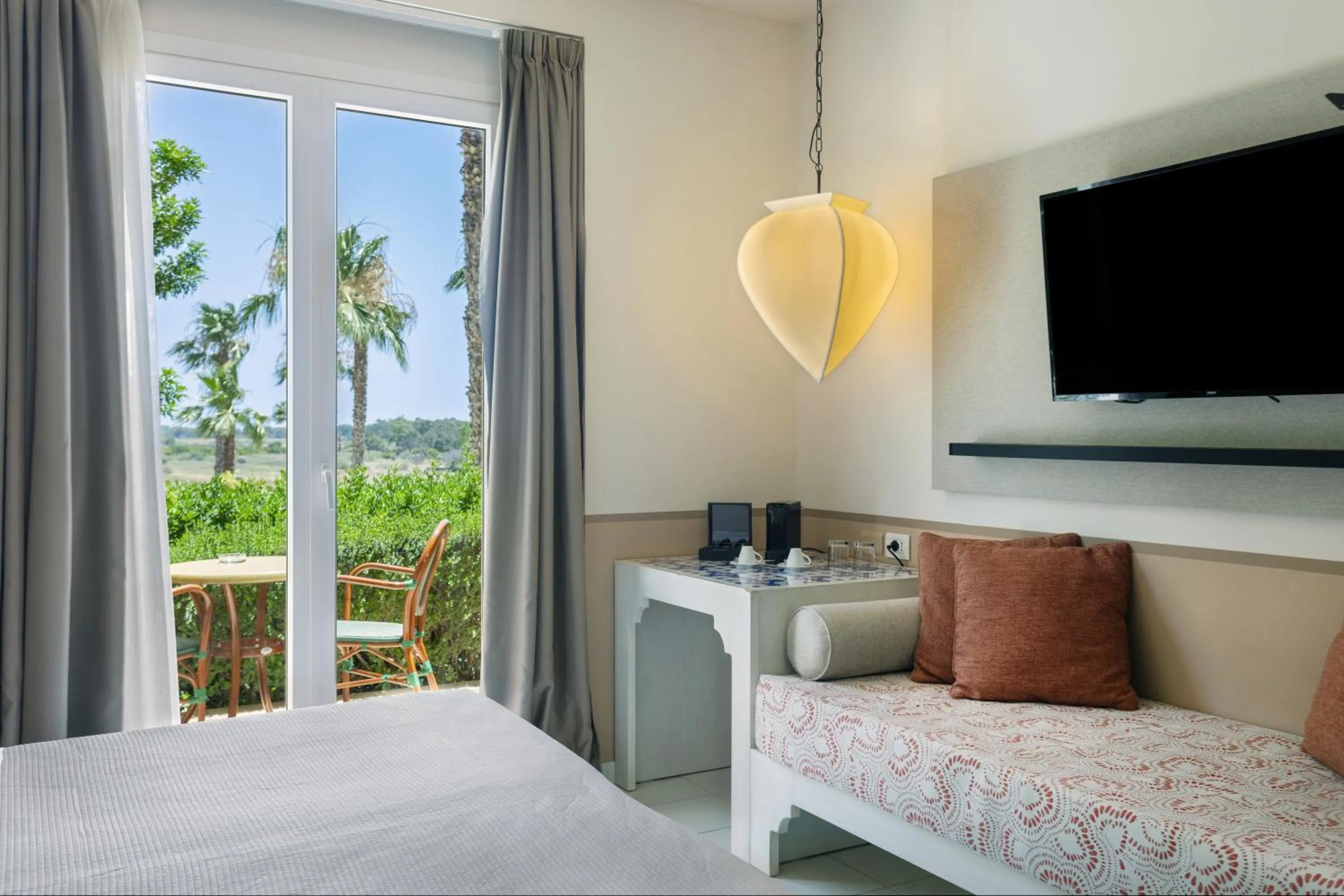 Bedroom, Bed in Costanza Charme Club