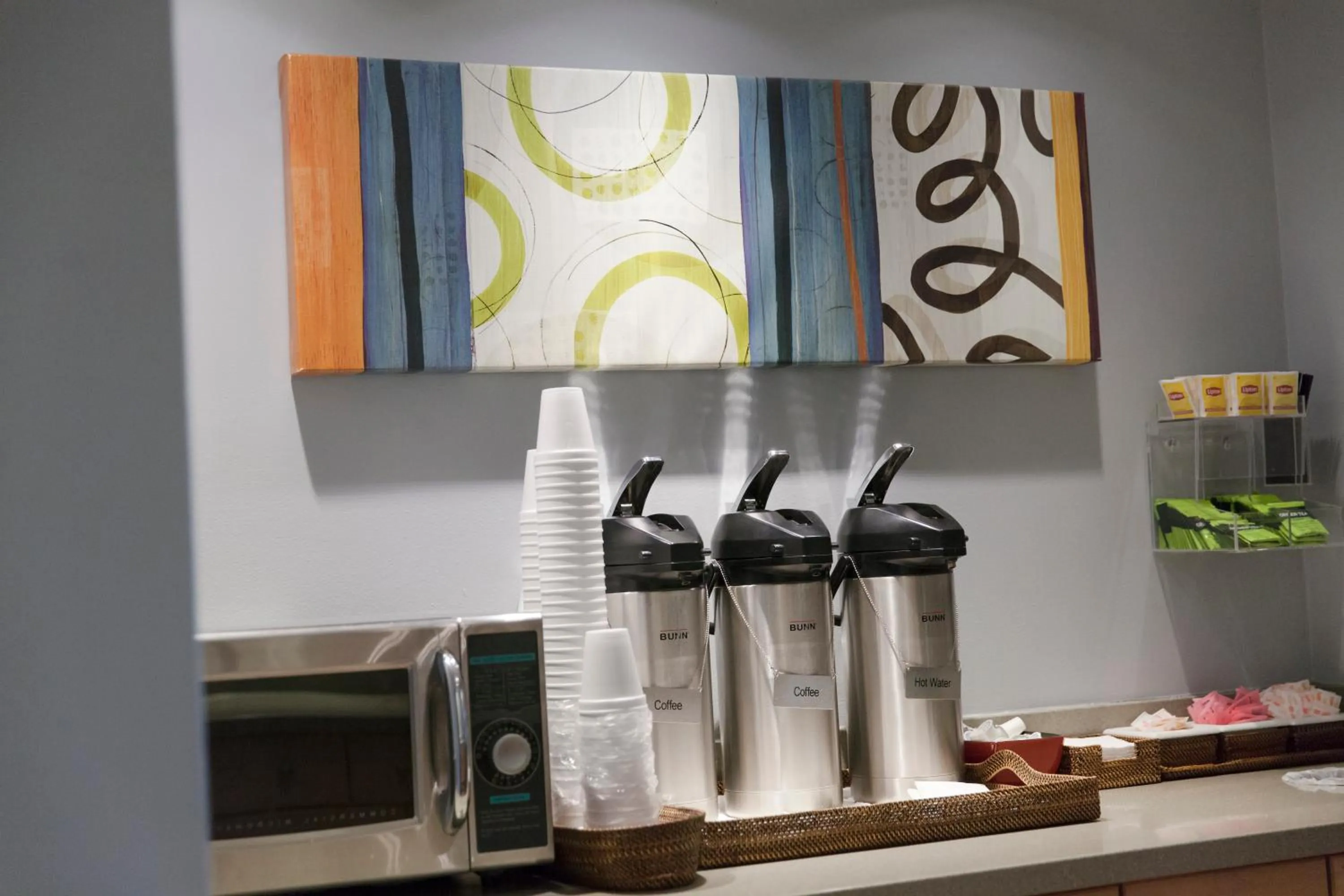 Kitchen or kitchenette in Inns of Virginia Arlington