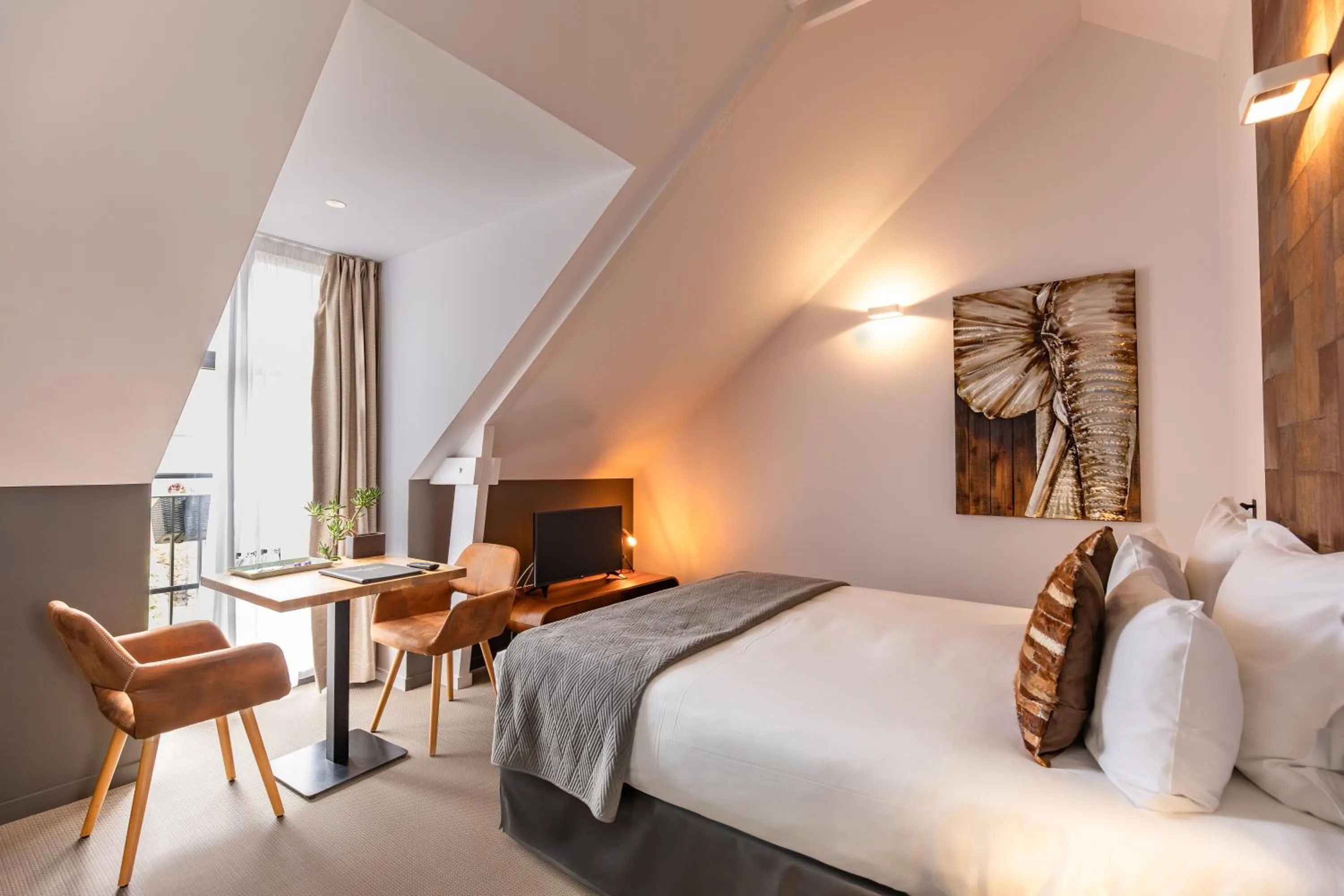 Bed in Le Manoir de Kerbot