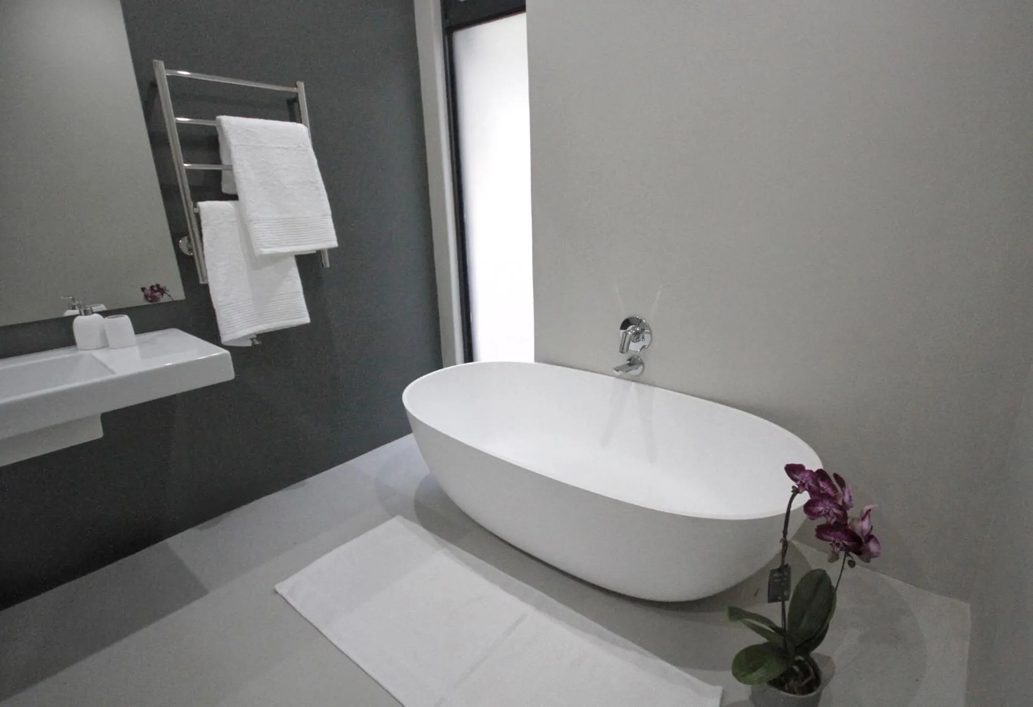 Bathroom in Curry's Post Bed & Breakfast