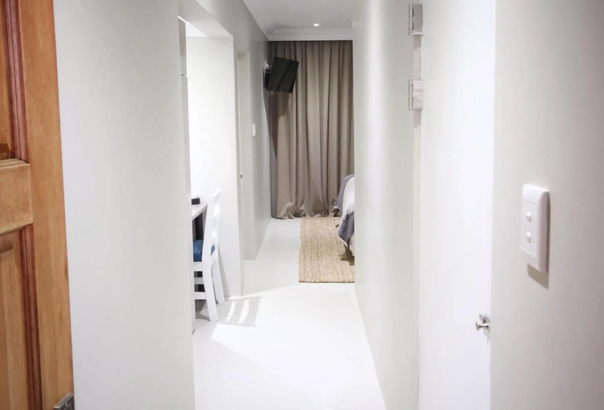 Photo of the whole room in Curry's Post Bed & Breakfast