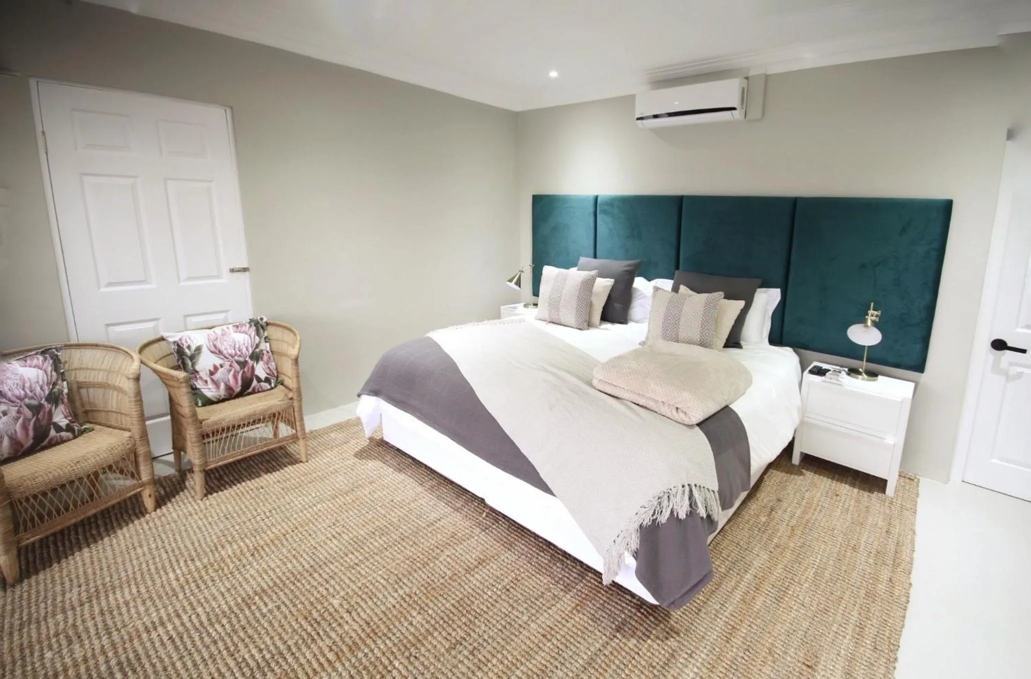 Photo of the whole room, Bed in Curry's Post Bed & Breakfast