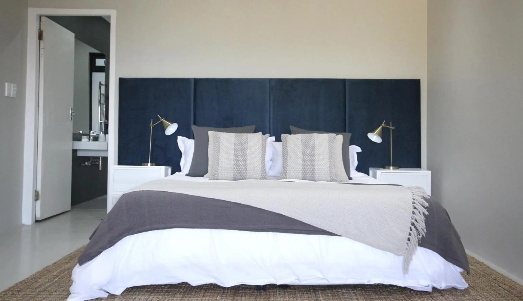 Photo of the whole room, Bed in Curry's Post Bed & Breakfast