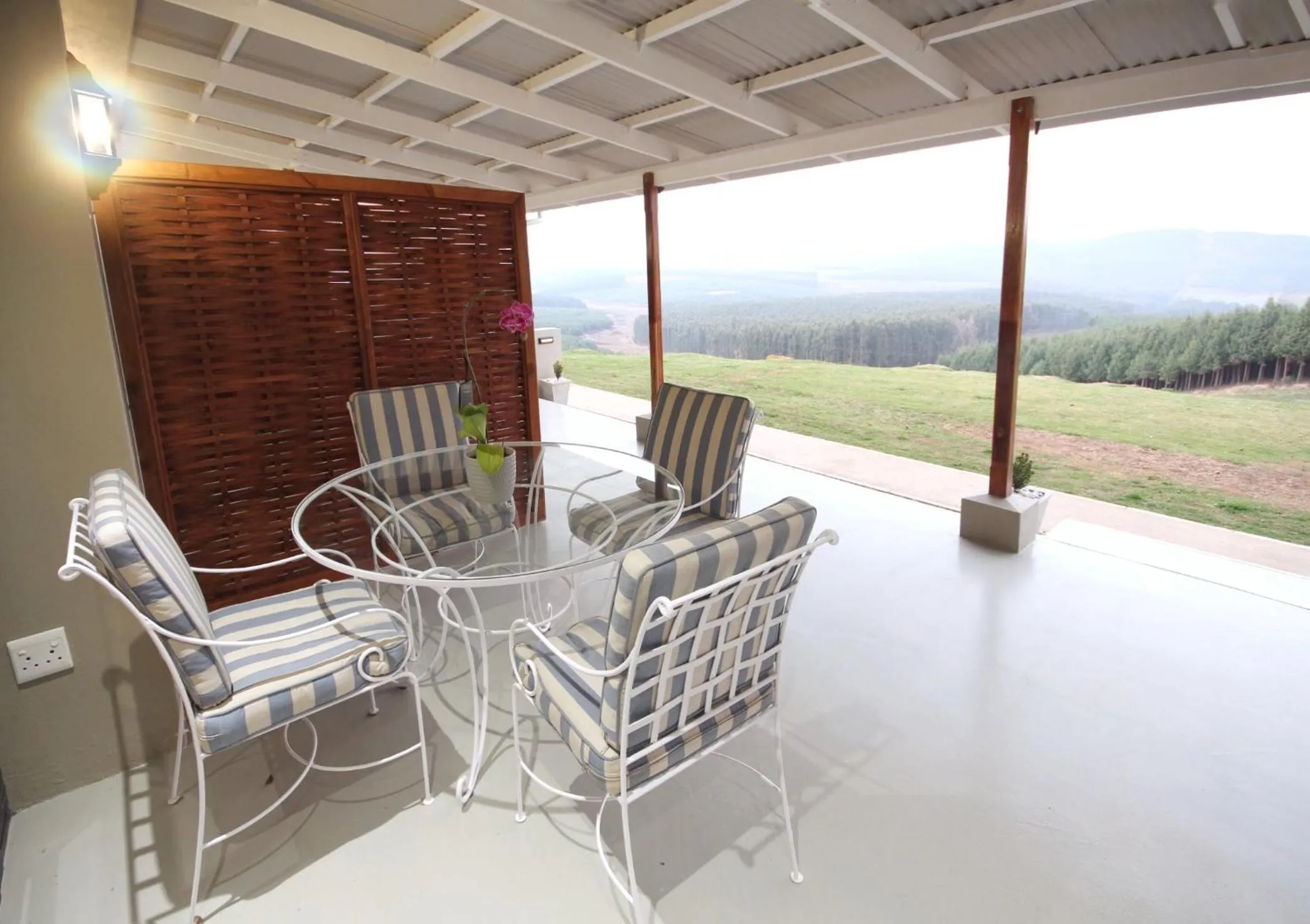 Property building in Curry's Post Bed & Breakfast