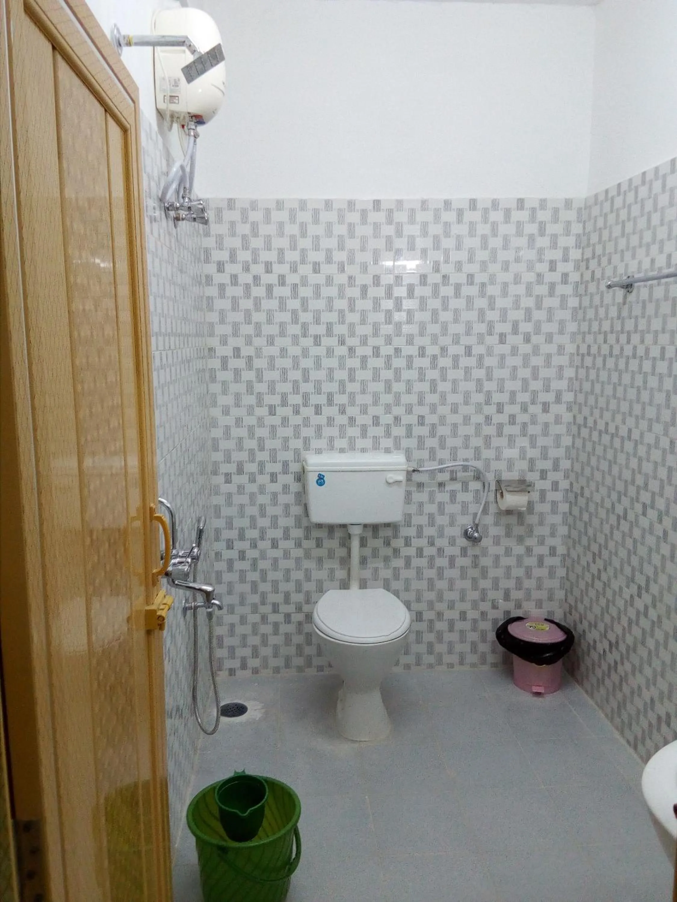 Toilet in The Lotus Home