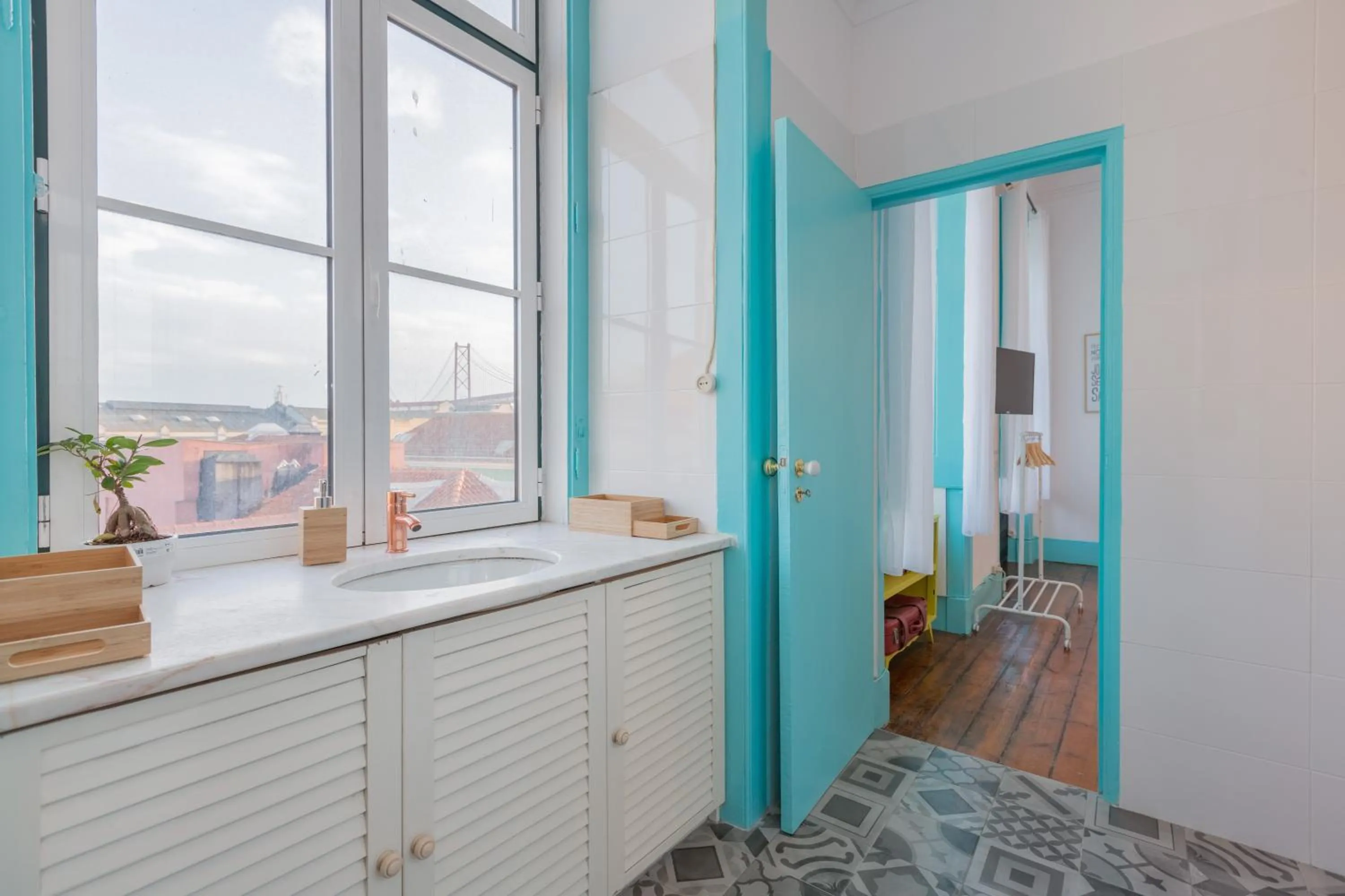 Photo of the whole room in C&O Guest House Lisbon