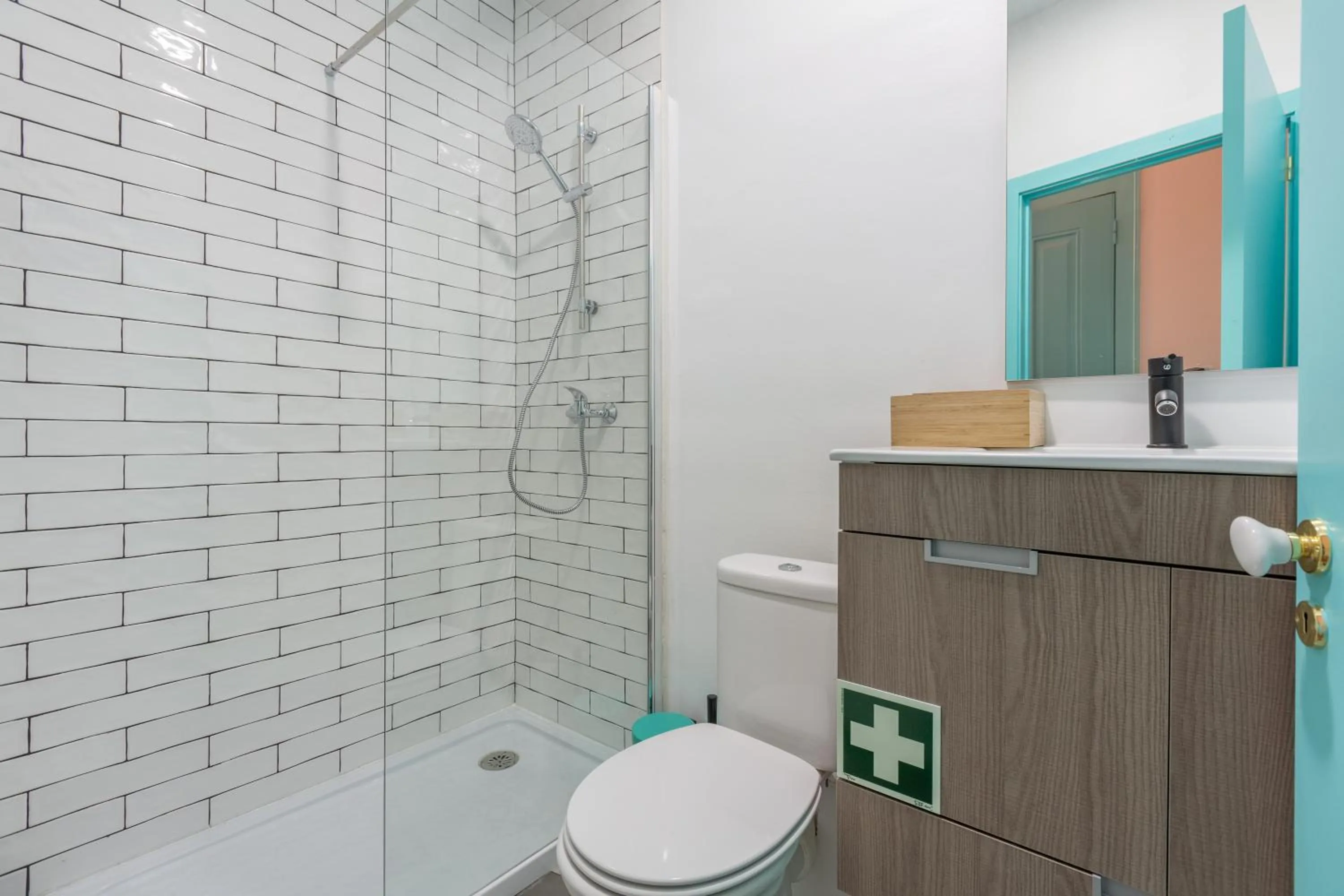 Bathroom in C&O Guest House Lisbon