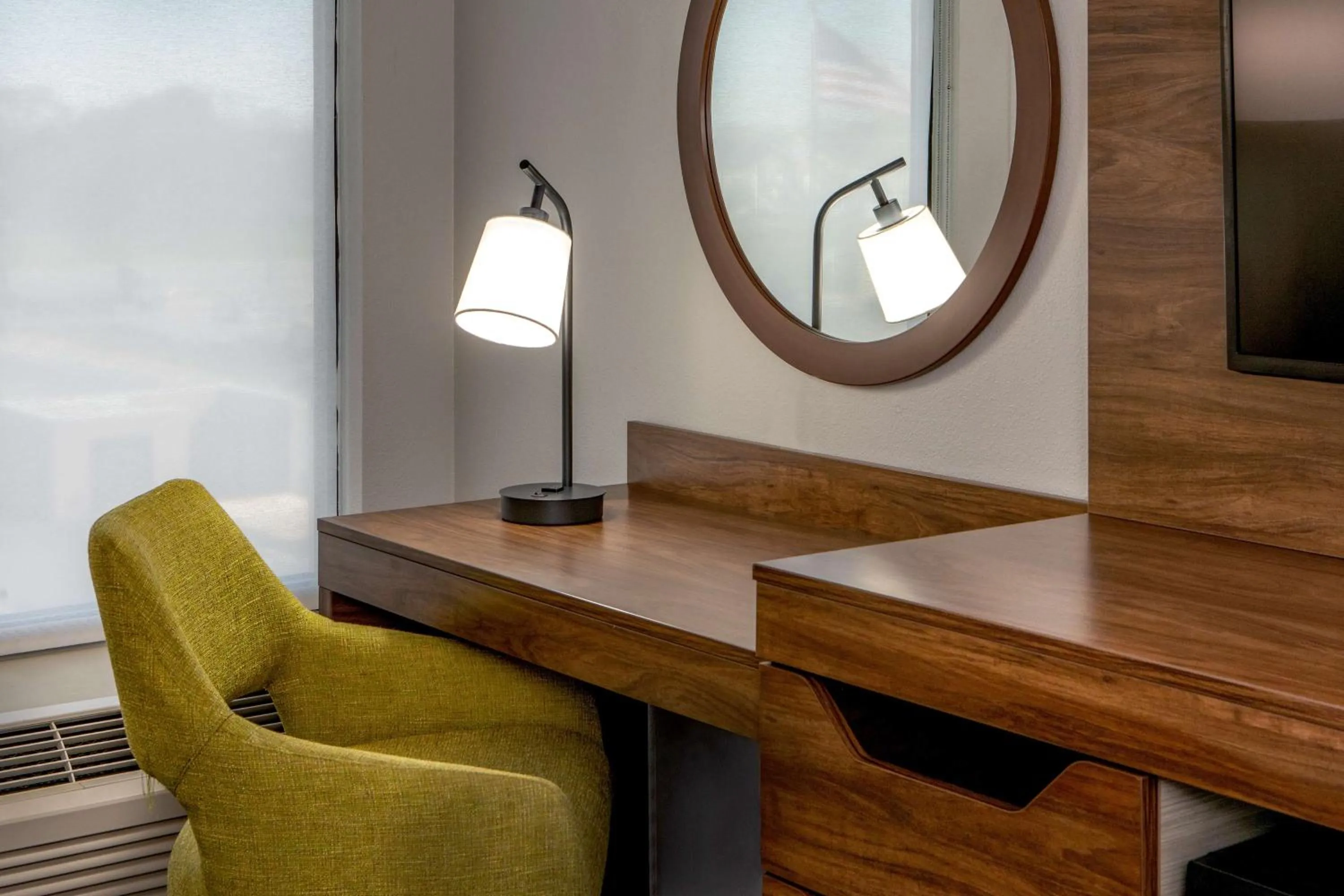 Bedroom in Hampton Inn Rehoboth Beach