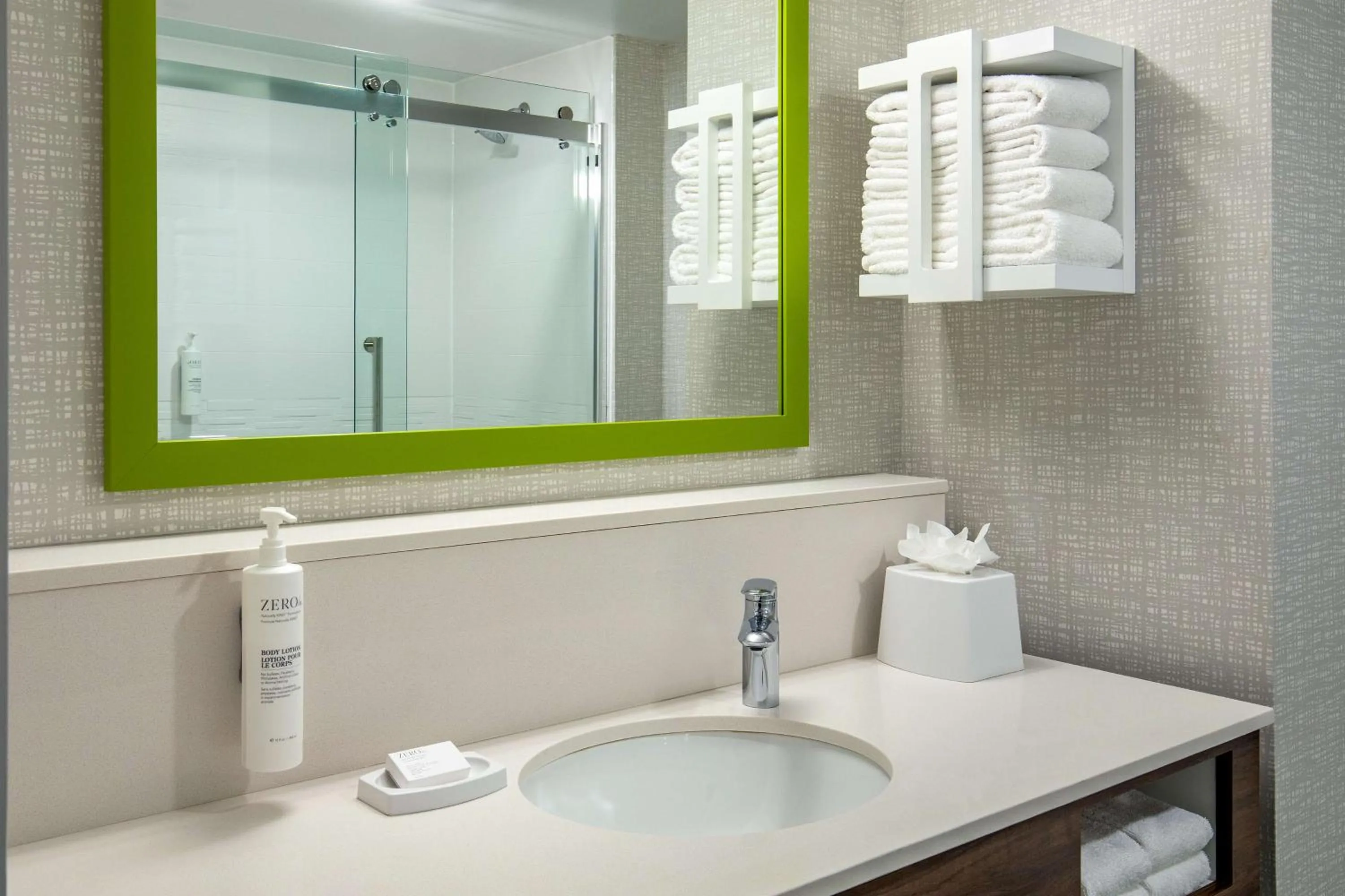 Bathroom in Hampton Inn Rehoboth Beach