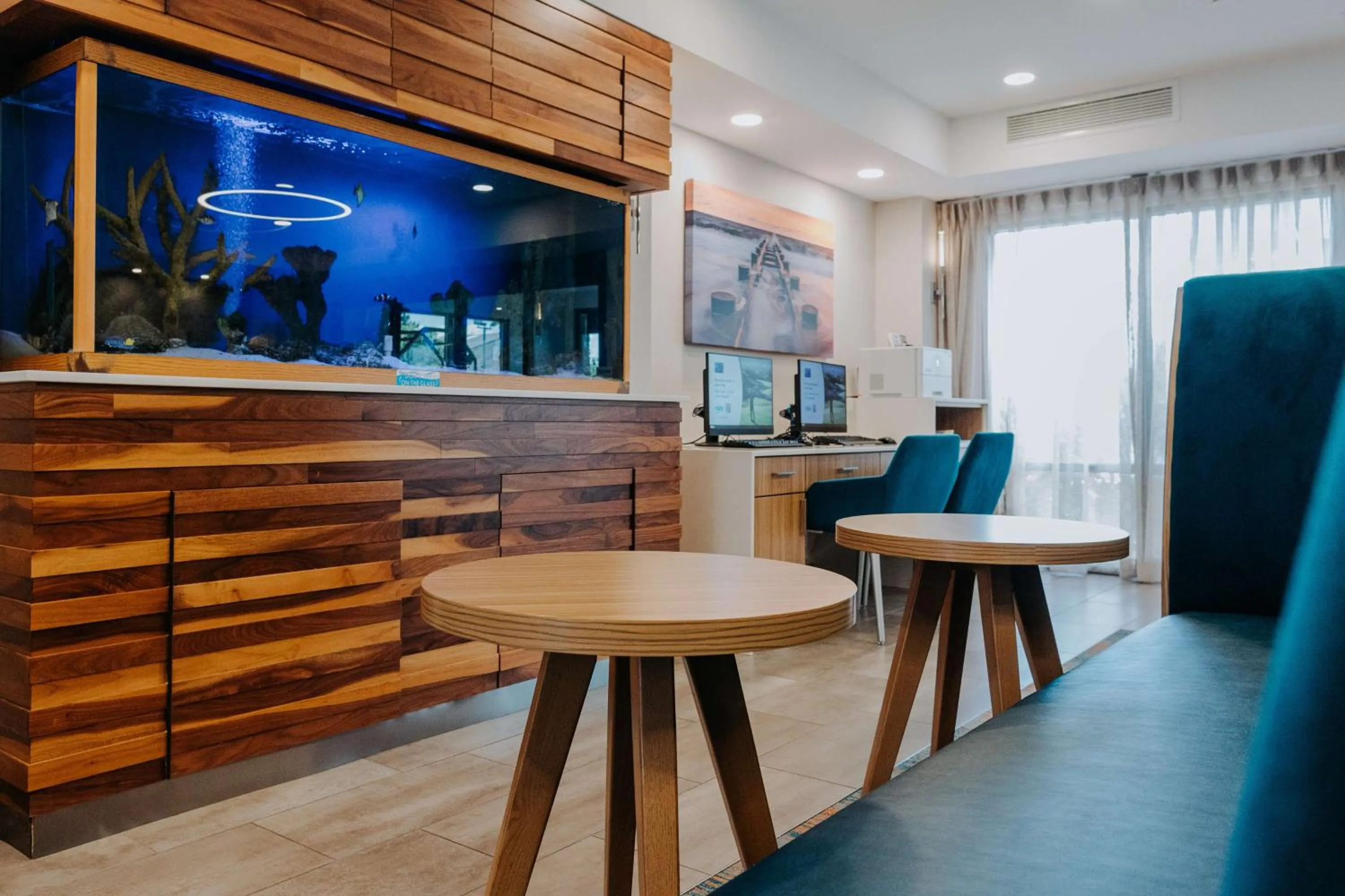 Lobby or reception in Hampton Inn Rehoboth Beach