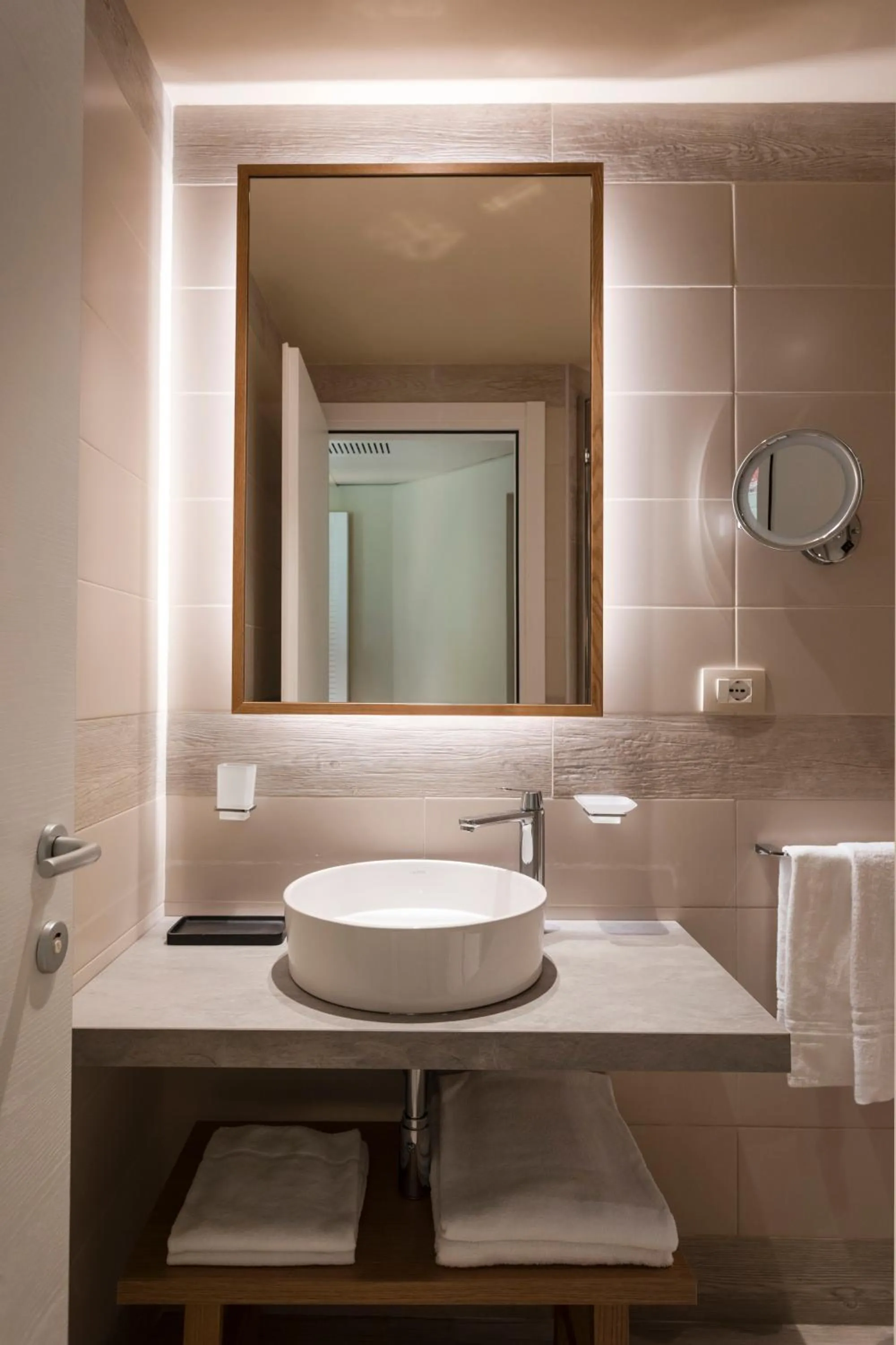 Bathroom in Mangia's Brucoli, Sicily, Autograph Collection